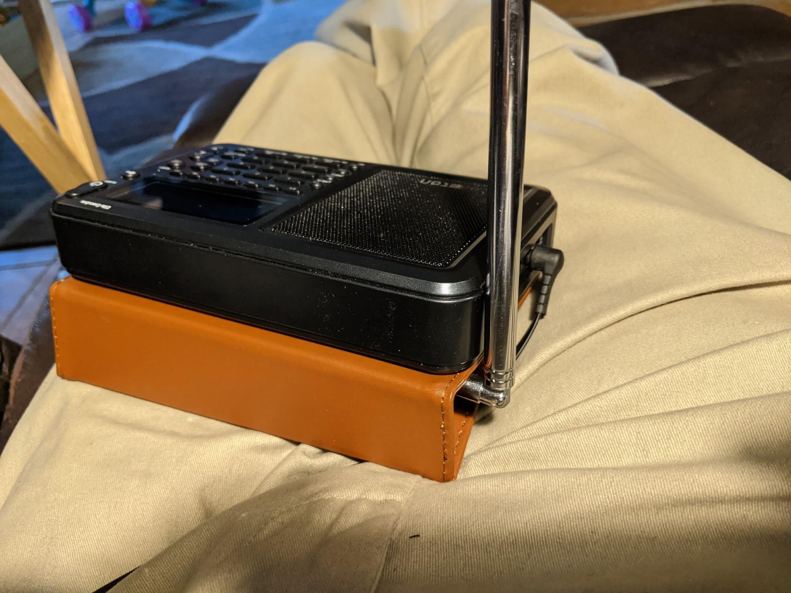 Eton Elite Executive AM/FM/Aircraft Band/SSB/Shortwave Radio customer photo 1