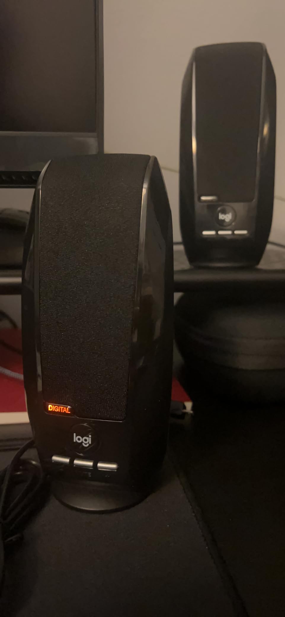 Logitech S150 USB Speakers with Digital Sound Customer Review Logitech S150 USB Speakers with Digital Sound - Customer Photo 3