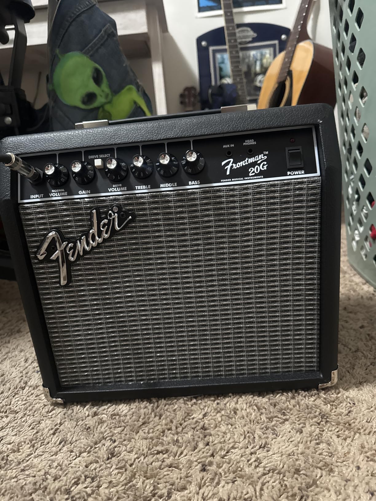 Fender Frontman 10G Guitar Amp, 10 Watts, with 2-Year Warranty, 6 Inch Fender Special Design Speaker - Customer Photo 2