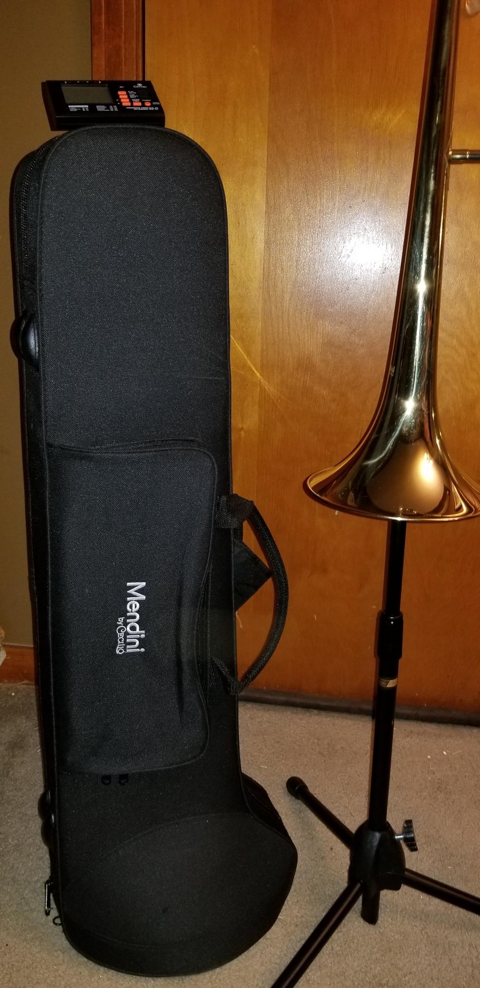 Mendini by Cecilio Bb Tenor Slide Trombone for Beginners - B Flat Brass Plated Trombone Instrument for Students with Tuner, Music Book, Hard Case, Mouthpiece, Cleaning Kit & Gloves (Gold) Customer Review Mendini by Cecilio Bb Tenor Slide Trombone for Beginners - B Flat Brass Plated Trombone Instrument for Students with Tuner, Music Book, Hard Case, Mouthpiece, Cleaning Kit & Gloves (Gold) - Customer Photo 1