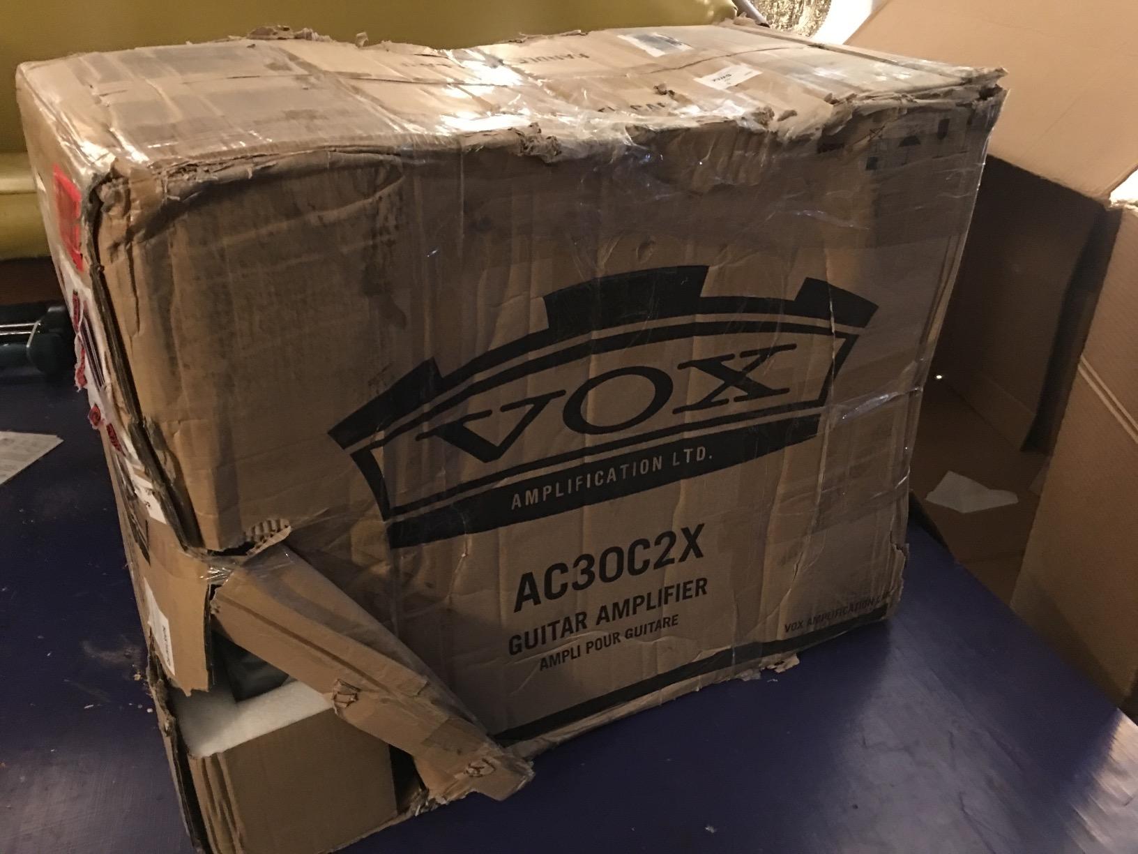 Vox AC30C2 2x12inch 30-watt Guitar Tube Combo Amplifier w/ 2 Channels, Reverb, Tremolo,and Celestion Speakers Customer Review Vox AC30C2 2x12inch 30-watt Guitar Tube Combo Amplifier w/ 2 Channels, Reverb, Tremolo,and Celestion Speakers - Customer Photo 2