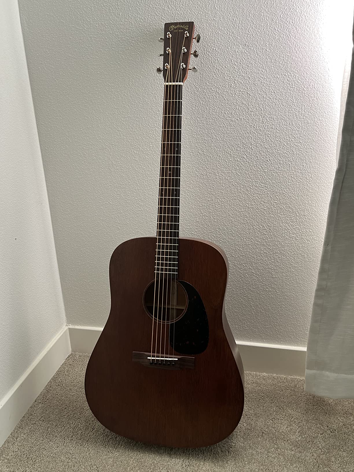Martin Guitar D-15M with Gig Bag, Acoustic Guitar for the Working Musician, Mahogany Construction, Satin Finish, D-14 Fret, and Low Oval Neck Shape - Customer Photo 2