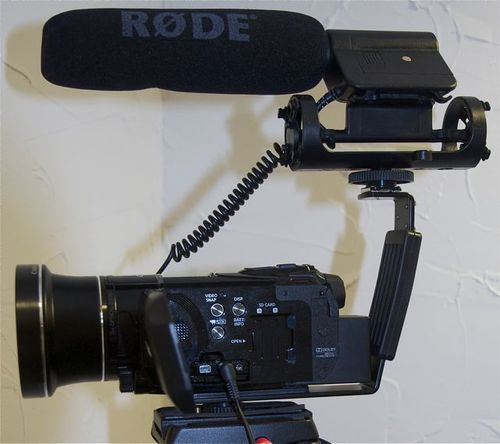 Rode VideoMic Camera-Mount Shotgun Microphone with Rycote Lyre Shock Mounting, Black Customer Review Rode VideoMic Camera-Mount Shotgun Microphone with Rycote Lyre Shock Mounting, Black - Customer Photo 1