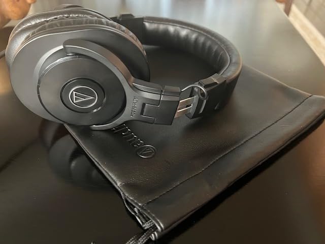 Audio-Technica ATH-M30x Professional Studio Monitor Headphones, Black - Customer Photo 1
