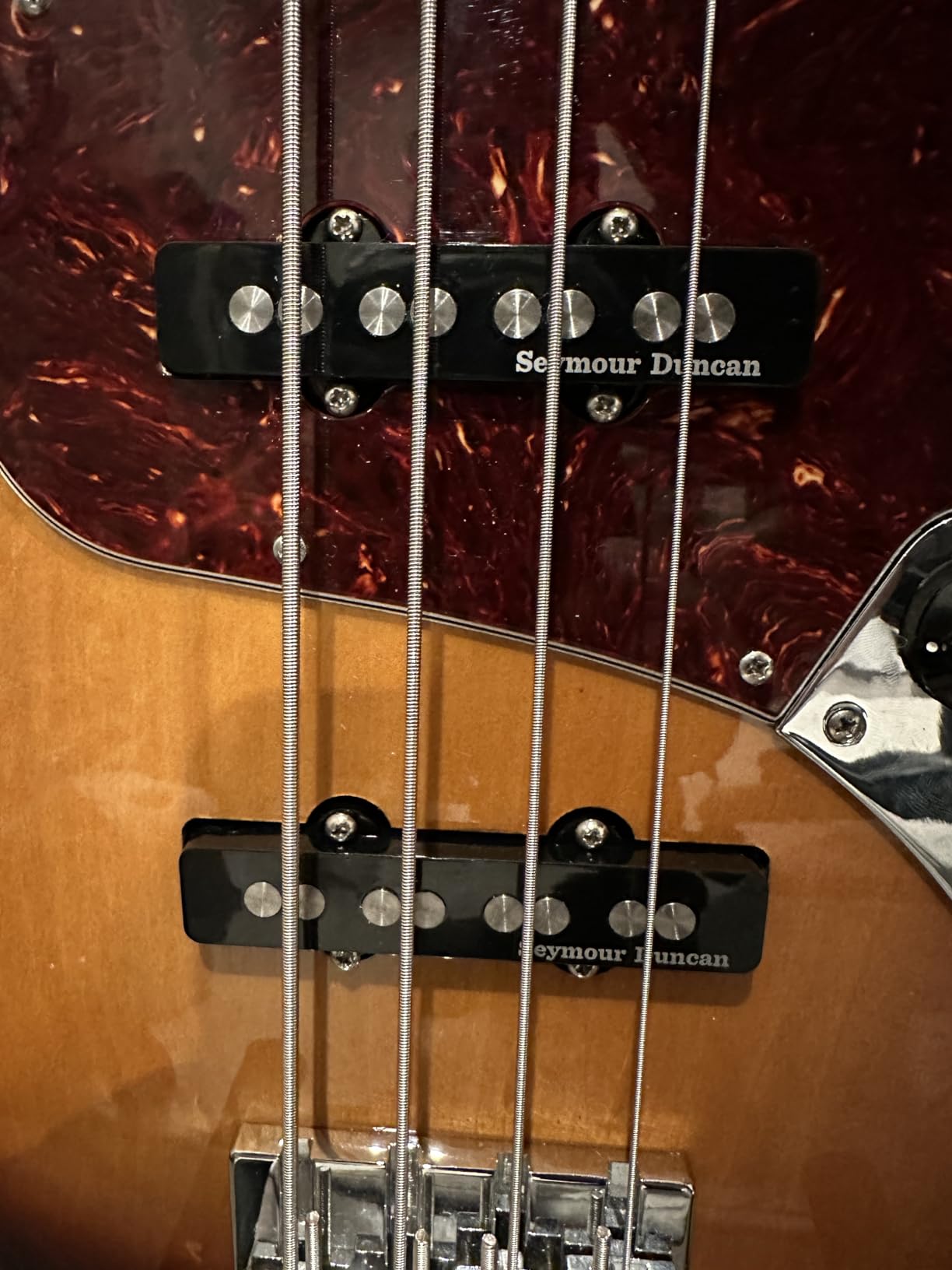 Seymour Duncan Quarter Pound Jazz Bass Pickup Set - High Output Neck and Bridge Bass Guitar Pickups Customer Review Seymour Duncan Quarter Pound Jazz Bass Pickup Set - High Output Neck and Bridge Bass Guitar Pickups - Customer Photo 1