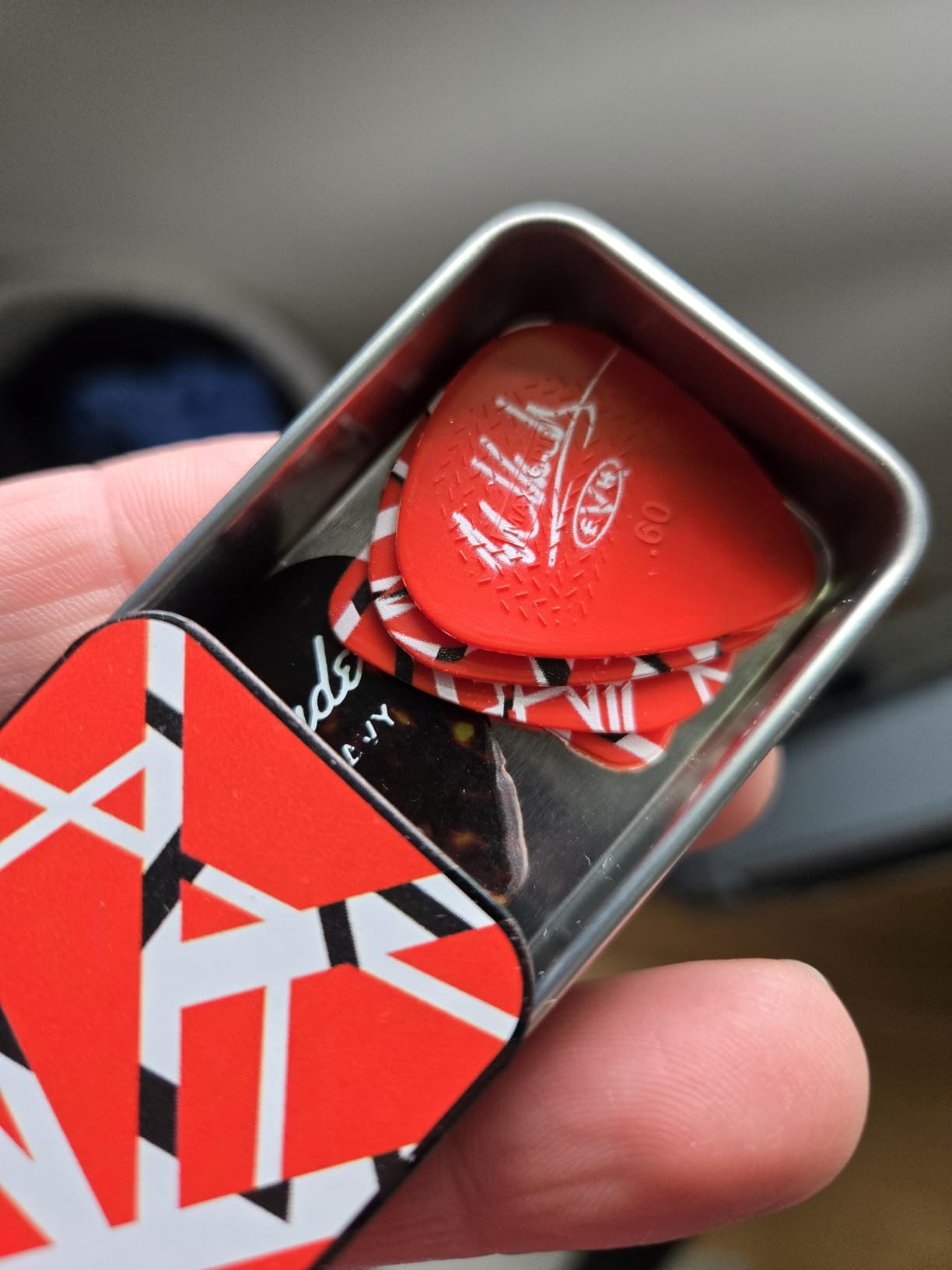 Jim Dunlop Guitar Picks (EVHPT02) Customer Review Jim Dunlop Guitar Picks (EVHPT02) - Customer Photo 1