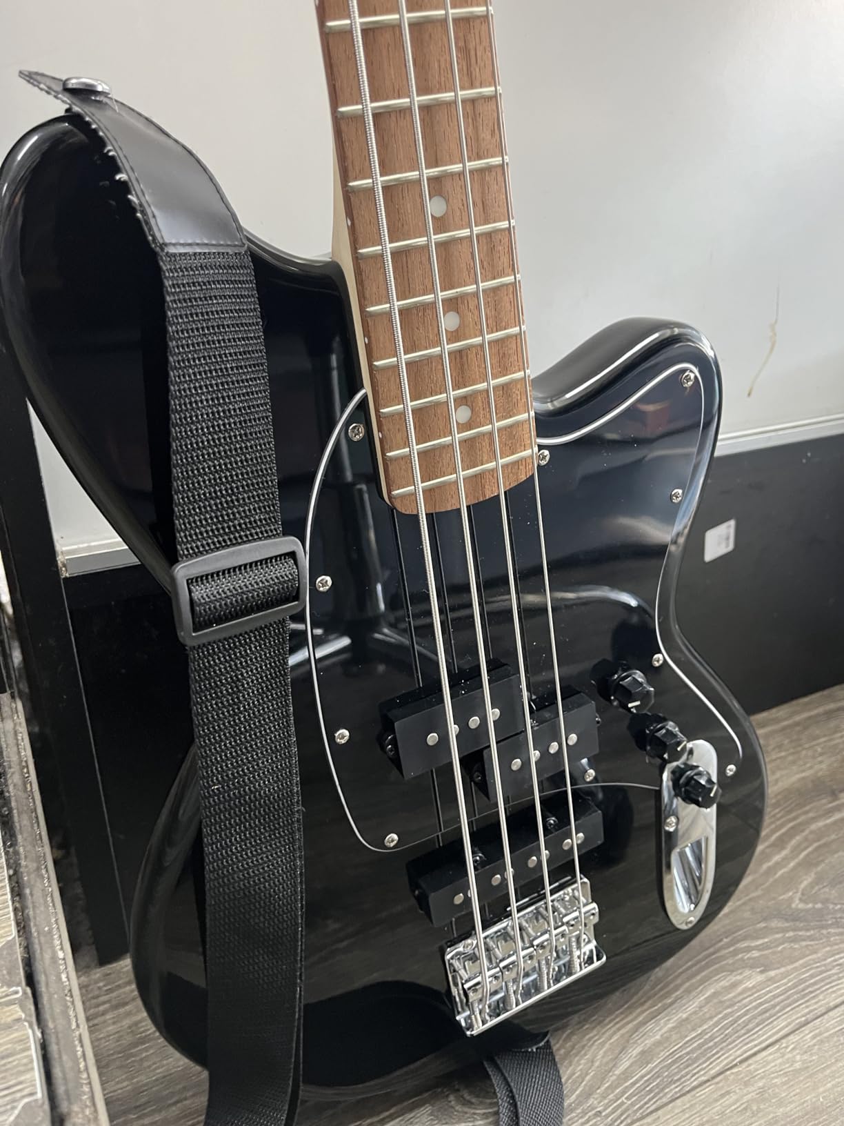 Ibanez Talman TMB30 Bass Guitar - Black Customer Review Ibanez Talman TMB30 Bass Guitar - Black - Customer Photo 1