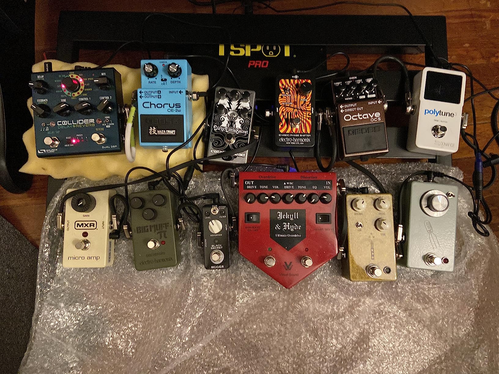 BOSS CE-2W Chorus | Premium Waza Craft Guitar Effect Pedal with Analog Circuitry | True Reproduction of the Legendary CE-2 & CE-1 Chorus Pedals | Made in Japan | 5-Year Warranty - Customer Photo 1