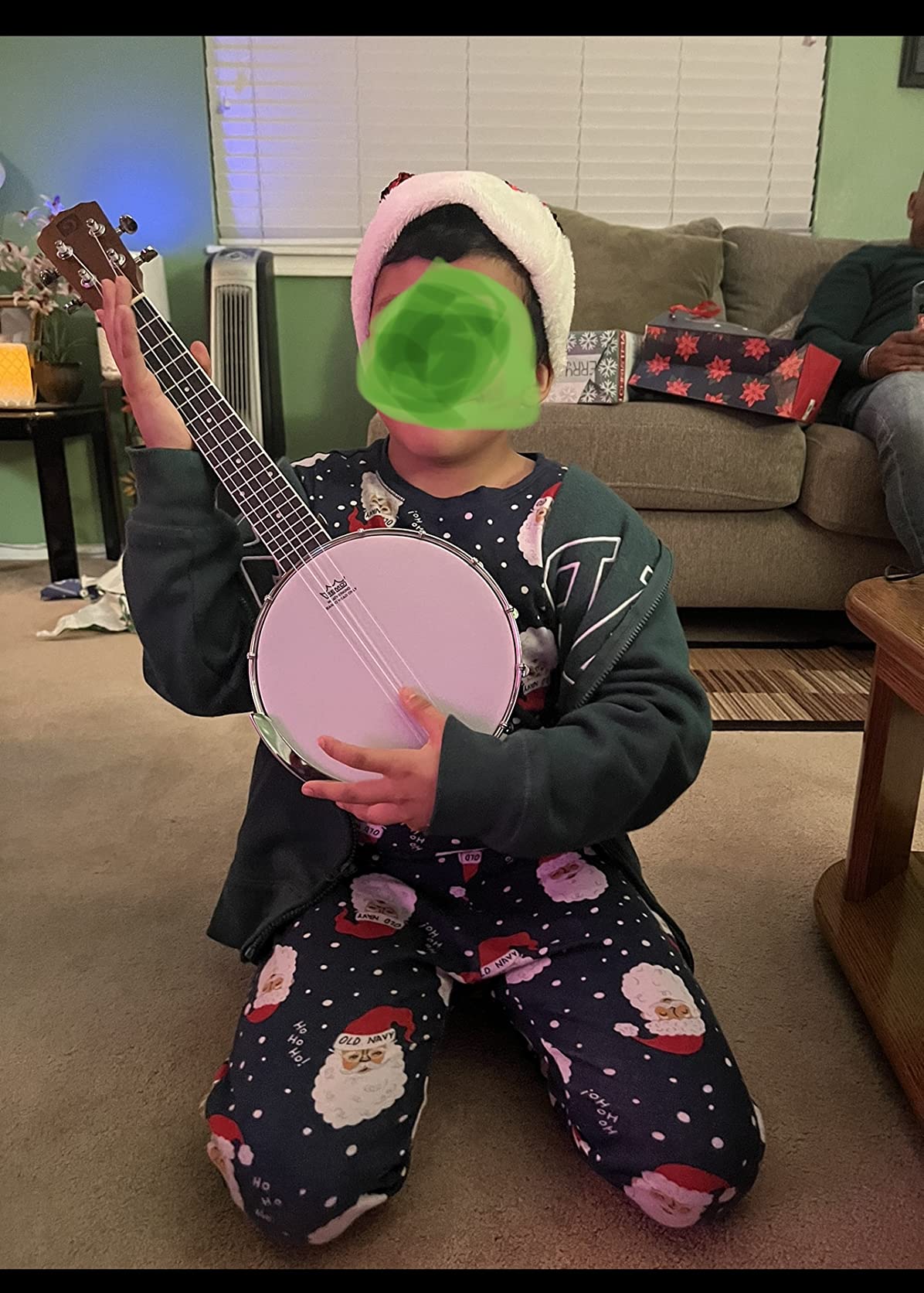 Vangoa Banjolele 23 Inch with Premium REMO Head, Travel Mini Banjo Uke 4 String Banjo Ukulele Beginner Kit with Armrest, Concert Mohagony for Kids Children Teens Beginners - Customer Photo 1
