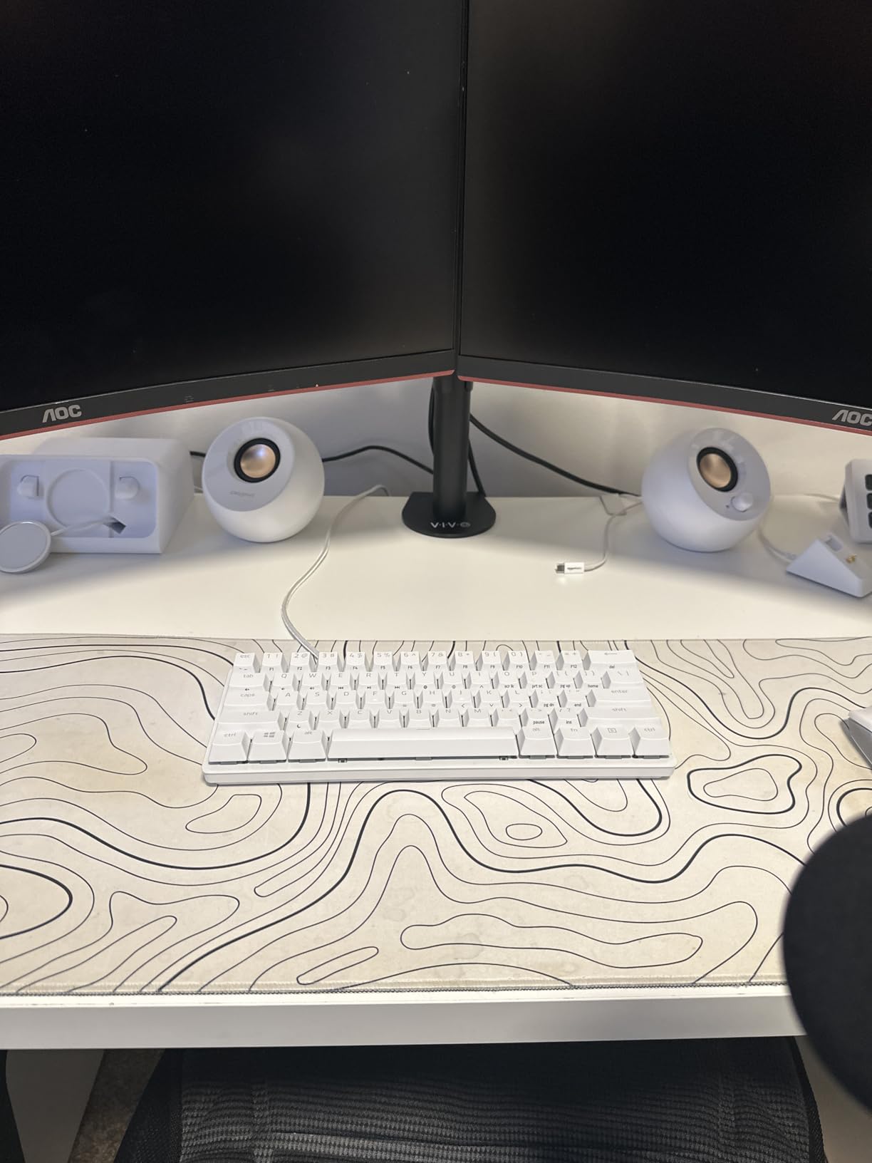 Creative Pebble 2.0 USB-Powered Desktop Speakers with Far-Field Drivers and Passive Radiators for Pcs and Laptops (Black) Customer Review Creative Pebble 2.0 USB-Powered Desktop Speakers with Far-Field Drivers and Passive Radiators for Pcs and Laptops (Black) - Customer Photo 3