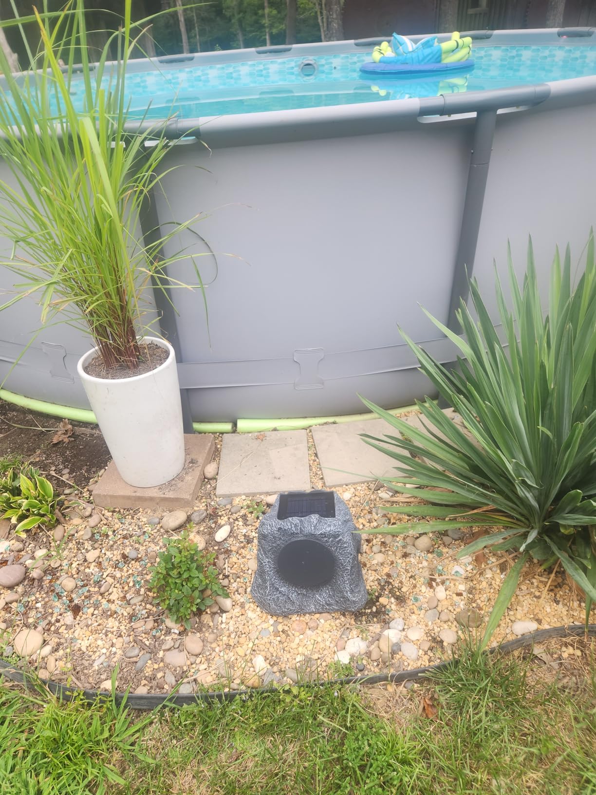 it.innovative technology Outdoor Rock Speaker Pair - Wireless Bluetooth , for Garden, Patio, Waterproof, Built for all Seasons & Solar Powered with Rechargeable Battery, Music Streaming - Charcoal - Customer Photo 1