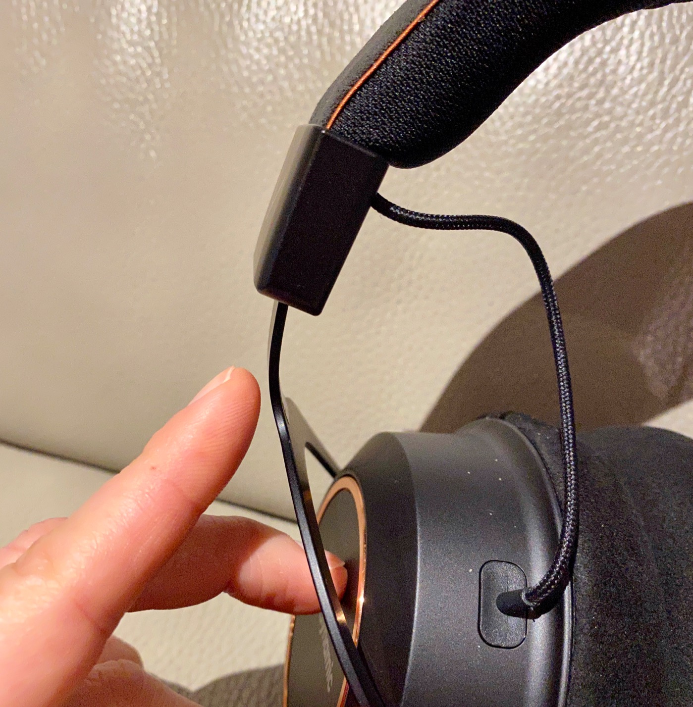 beyerdynamic Amiron Wireless High-End Stereo Headphone - Customer Photo 1