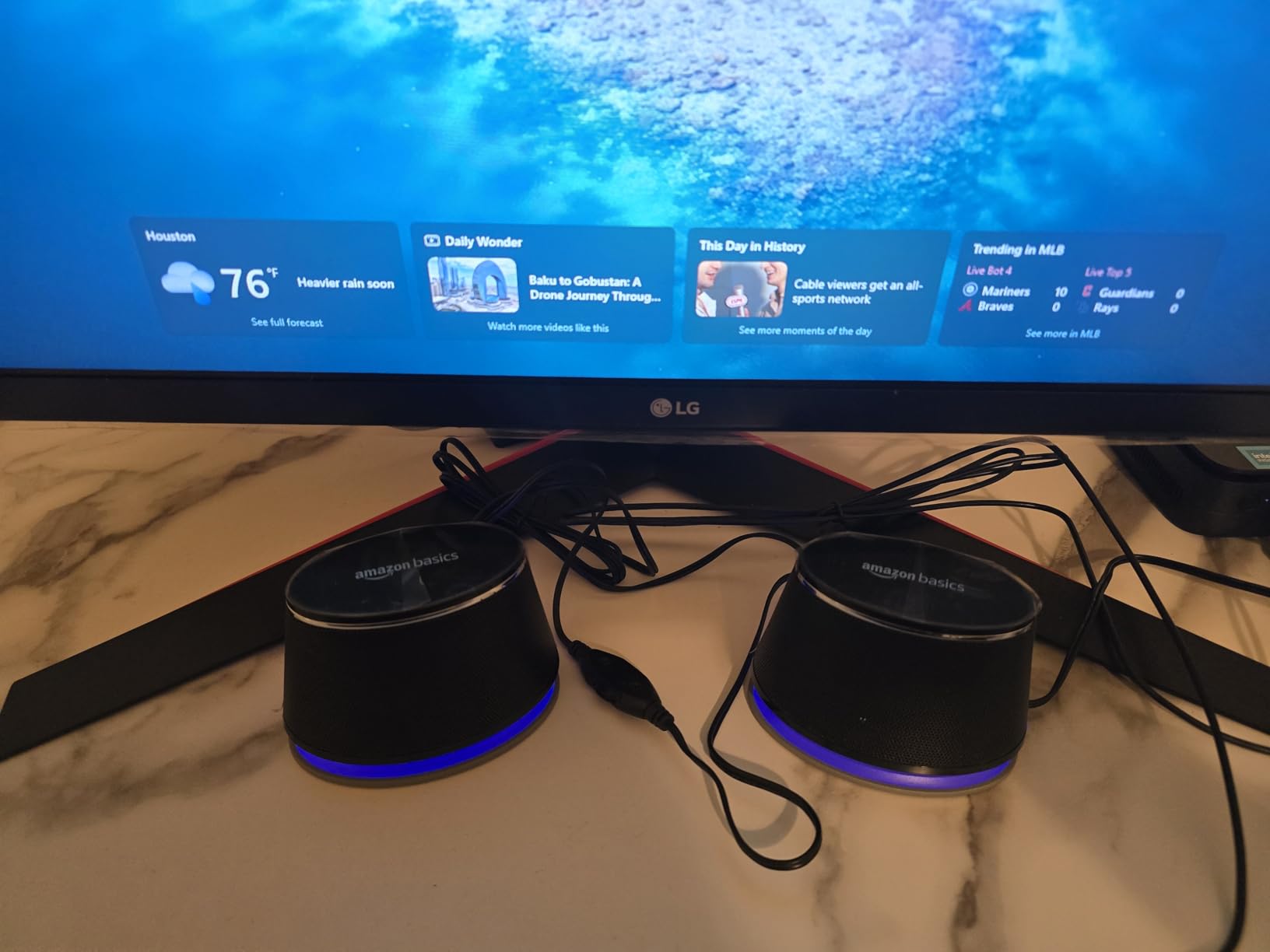 Amazon Basics Stereo 2.0 Speakers for PC or Laptop, 3.5mm Aux input, USB-Powered, 1 Pair, Black Customer Review Amazon Basics Stereo 2.0 Speakers for PC or Laptop, 3.5mm Aux input, USB-Powered, 1 Pair, Black - Customer Photo 2