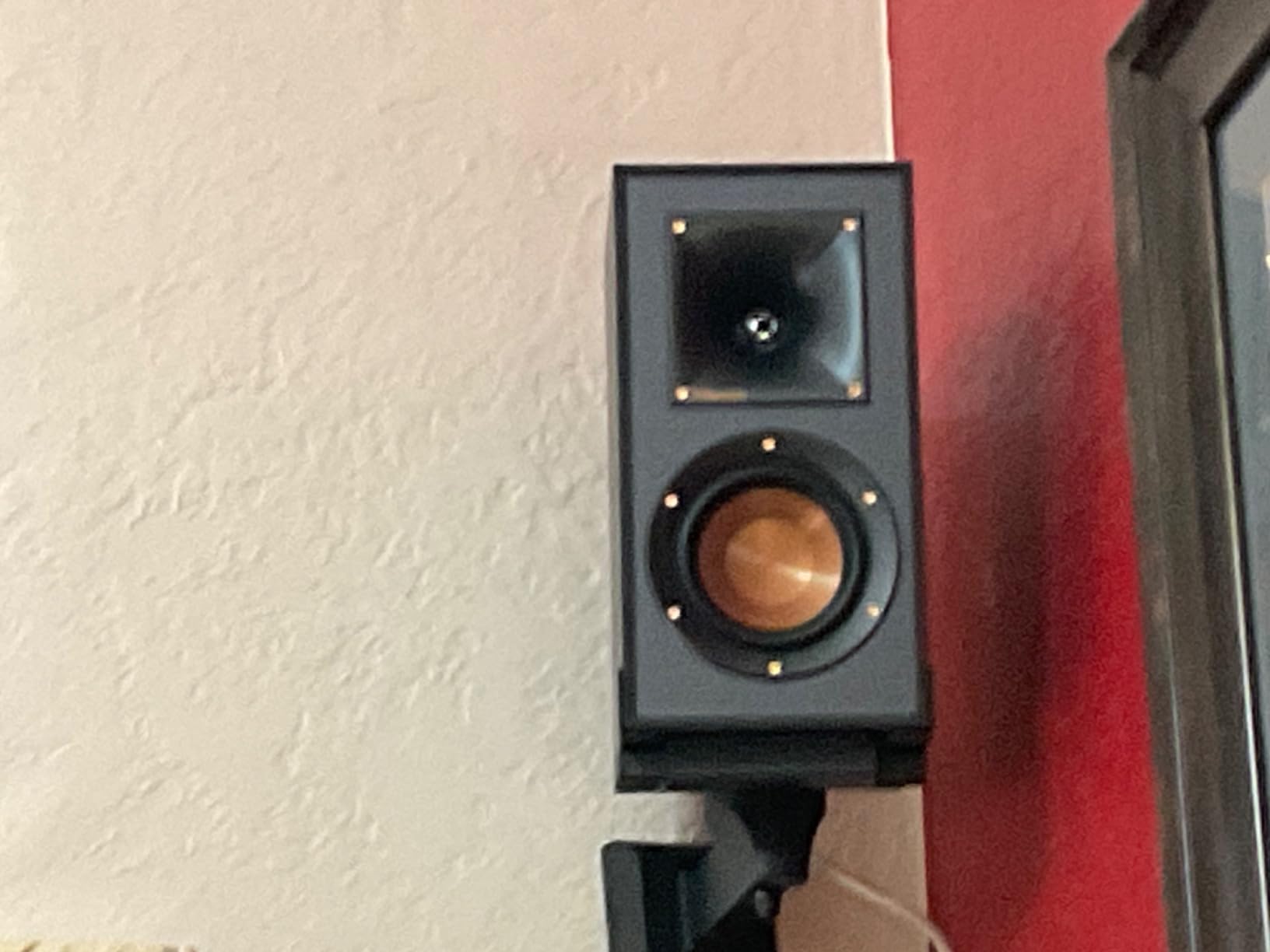 Klipsch R-41M Reference Bookshelf Speakers (Pair), Black Customer Review Klipsch R-41M Reference Bookshelf Speakers (Pair), Black - Customer Photo 2