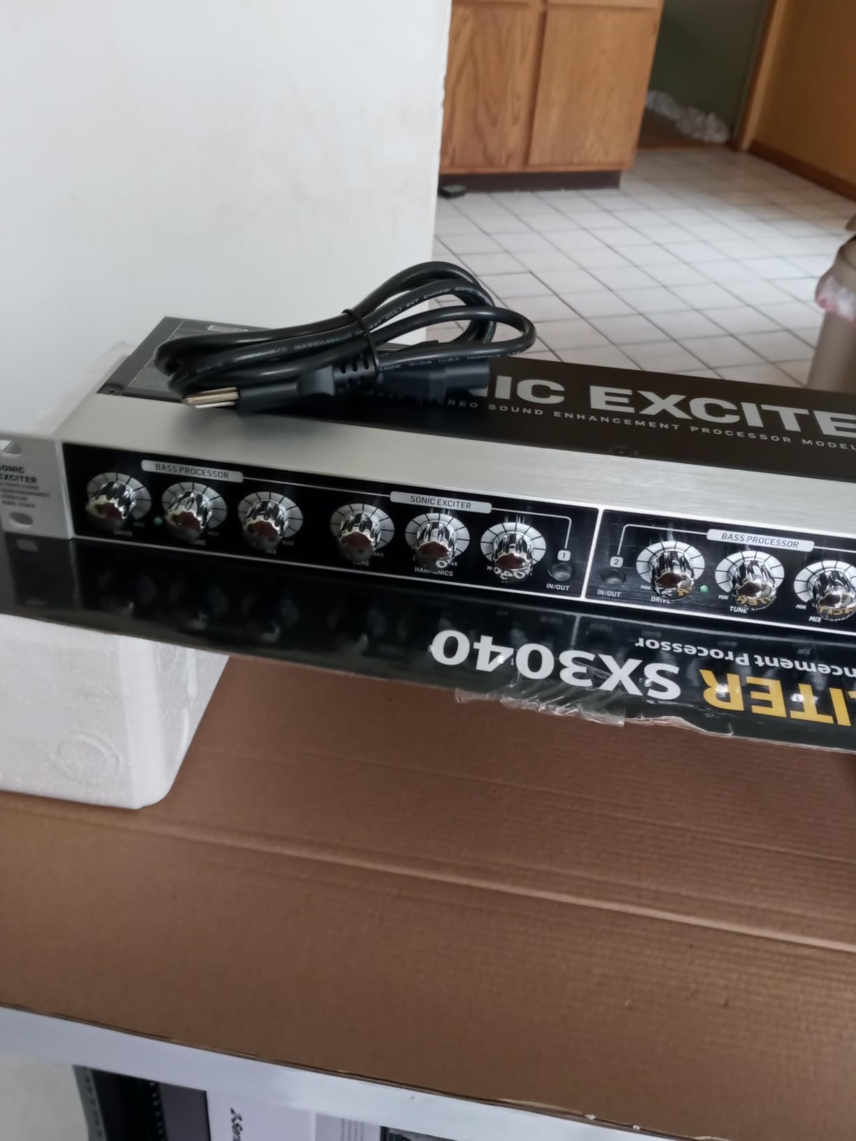 Behringer SONIC EXCITER SX3040 V2 Ultimate Stereo Sound Enhancement Processor - Customer Photo 1