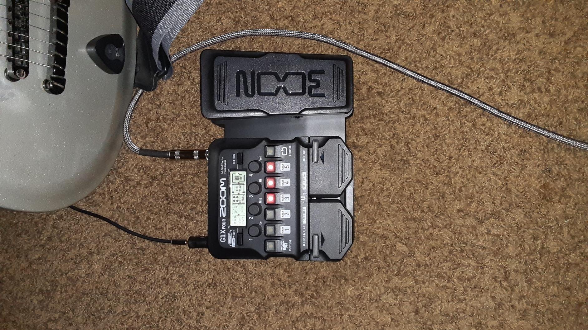 Zoom G1X Four Multi-Effects Processor with Expression Pedal for Electric Guitar - Customer Photo 1