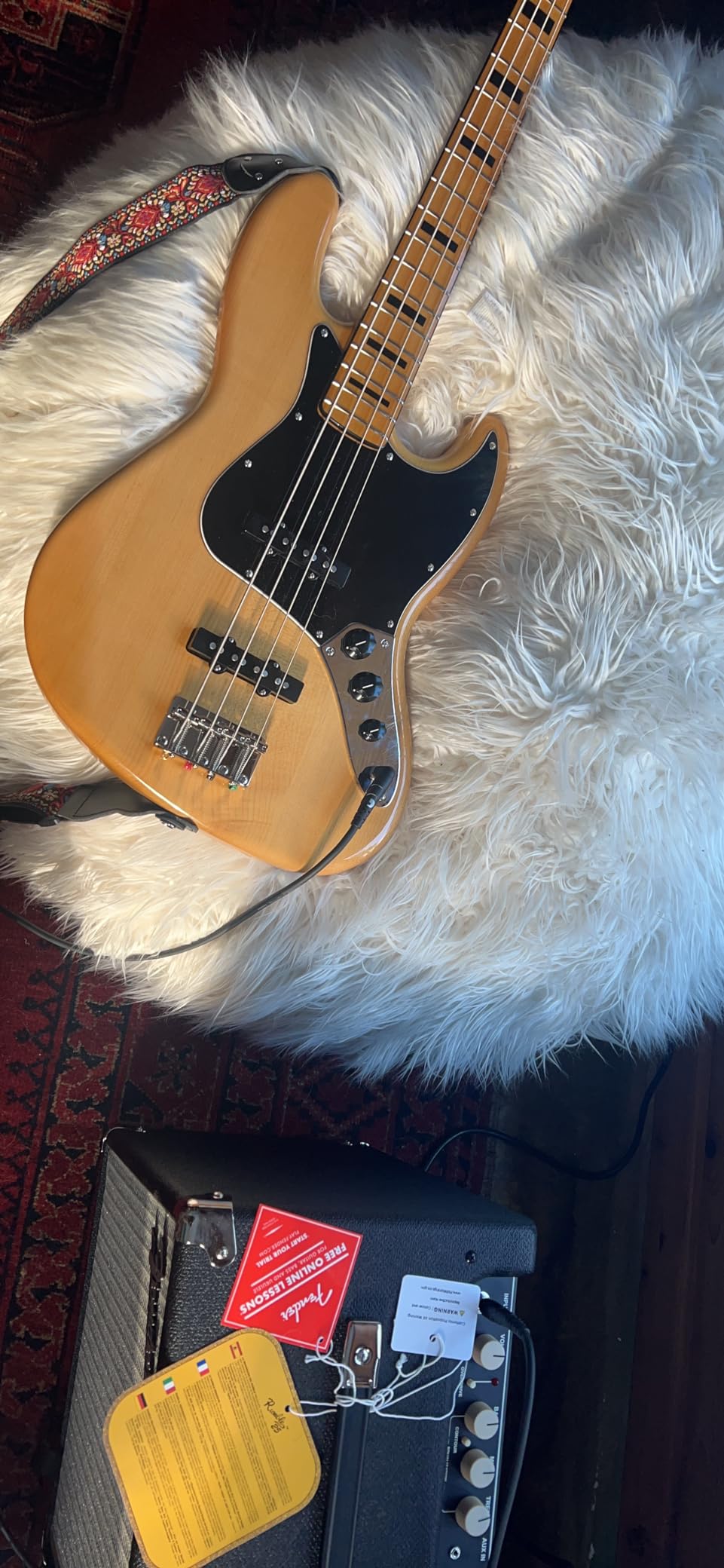 Squier Classic Vibe 70s 5-String Jazz Bass, Natural, Maple Fingerboard - Customer Photo 1