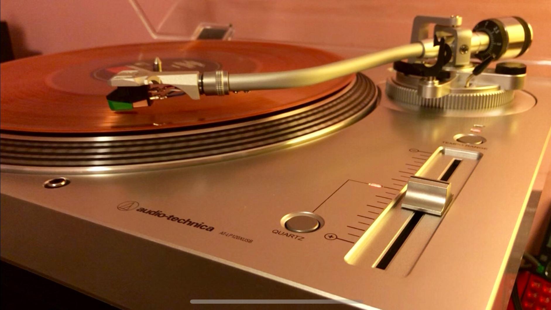 Audio-Technica AT-LP120XUSB-BK Direct-Drive Turntable (Analog & USB), Fully Manual, Hi-Fi, 3 Speed, Convert Vinyl to Digital, Anti-Skate and Variable Pitch Control Black Customer Review Audio-Technica AT-LP120XUSB-BK Direct-Drive Turntable (Analog & USB), Fully Manual, Hi-Fi, 3 Speed, Convert Vinyl to Digital, Anti-Skate and Variable Pitch Control Black - Customer Photo 1