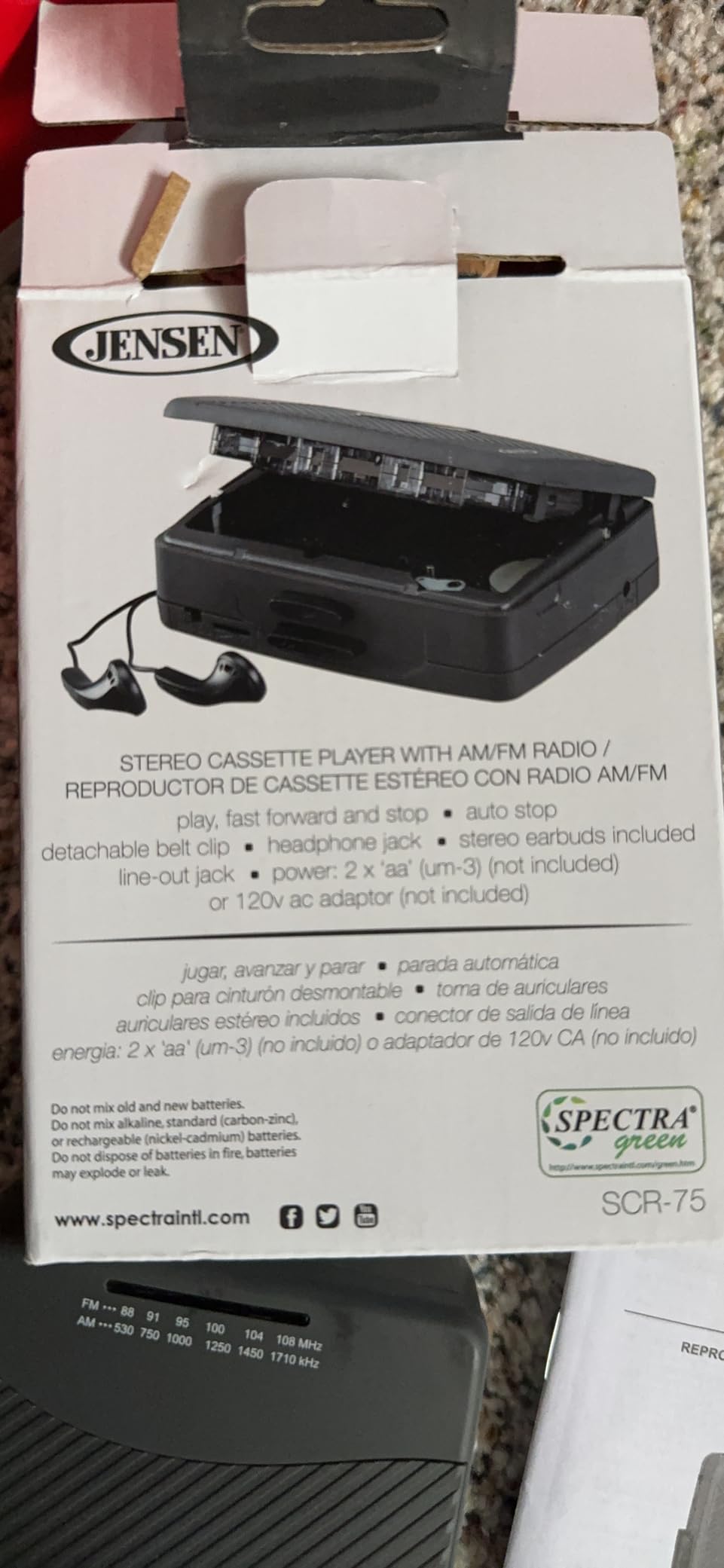 JENSEN Portable Cassette Player, Simple Retro Compact Style with AM/FM Radio, Detachable Belt Clip, and Stereo Earbuds Included Customer Review JENSEN Portable Cassette Player, Simple Retro Compact Style with AM/FM Radio, Detachable Belt Clip, and Stereo Earbuds Included - Customer Photo 1