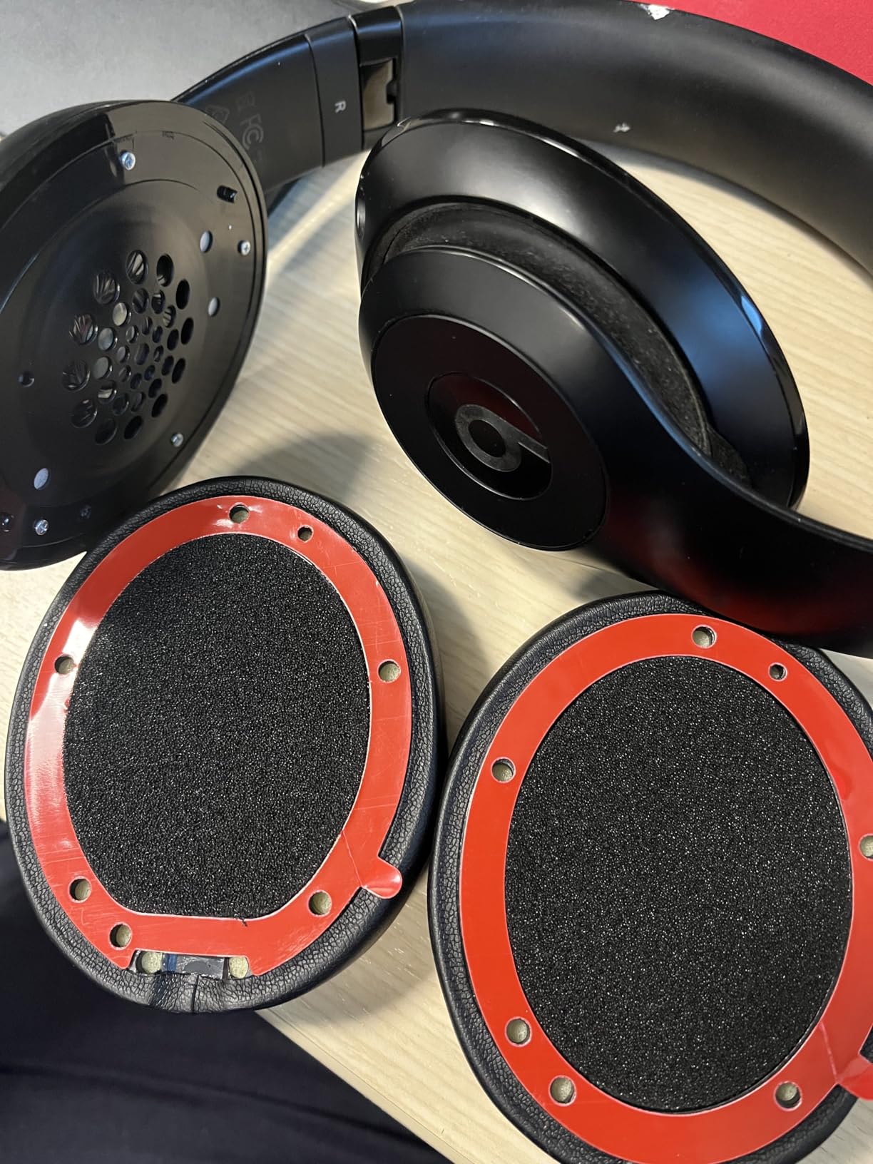 F FEYCH Beats Studio Replacement Earpads for Beats Studio 3 & 2 (B0500/ B0501) 2 Pieces Noise Isolation Comfortable Memory Foam Ear Cushions (Black) - Customer Photo 2