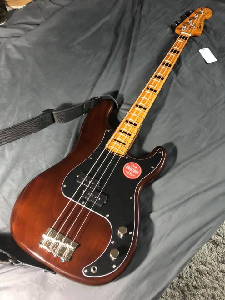 Squier Classic Vibe 70s Precision Bass, Walnut, Maple Fingerboard - Customer Photo 1
