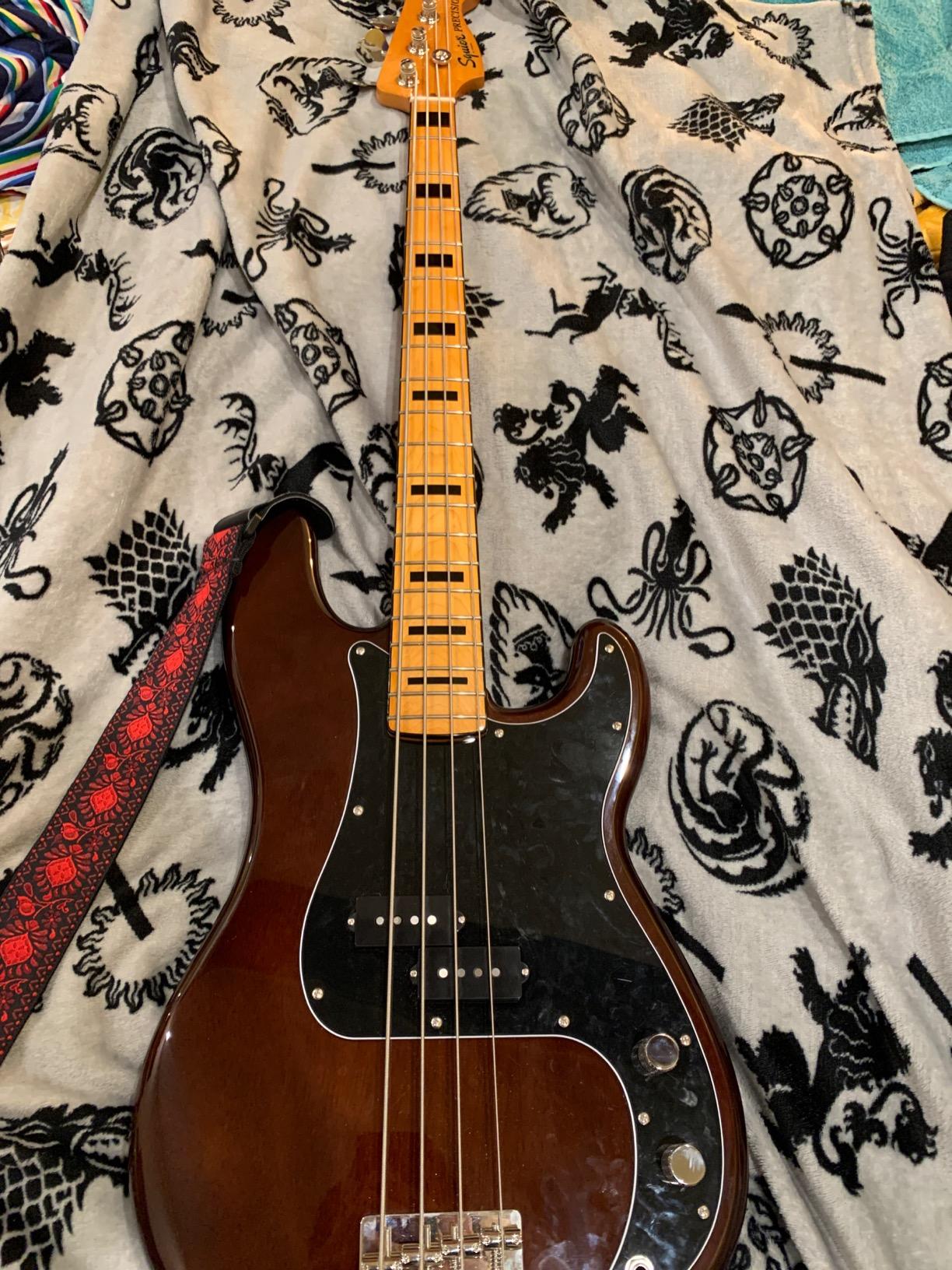 Squier Classic Vibe 70s Precision Bass, Walnut, Maple Fingerboard - Customer Photo 2