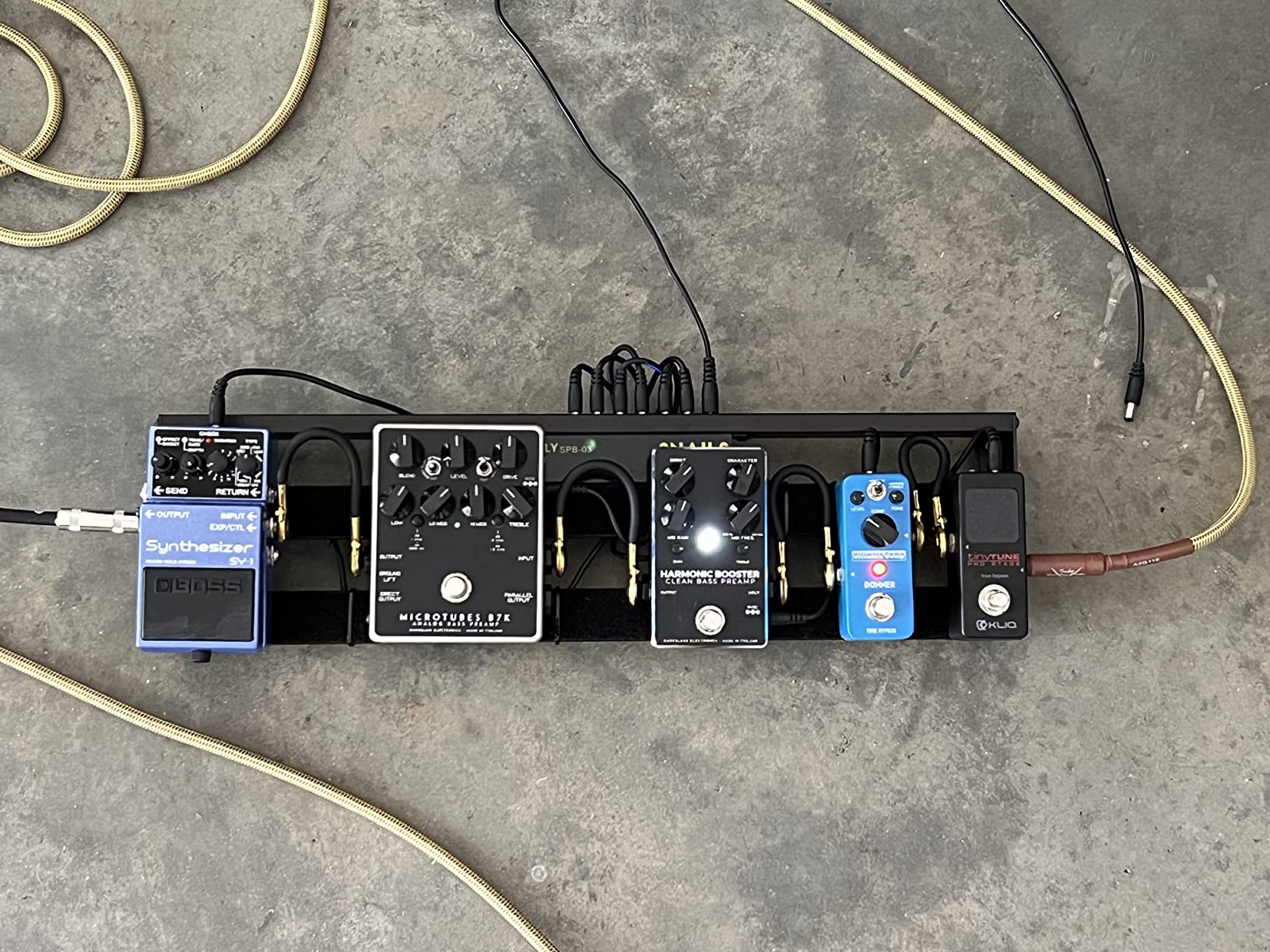 BOSS SY-1 Guitar/Bass Synthesizer Guitar Pedal (SY-1) - Customer Photo 1