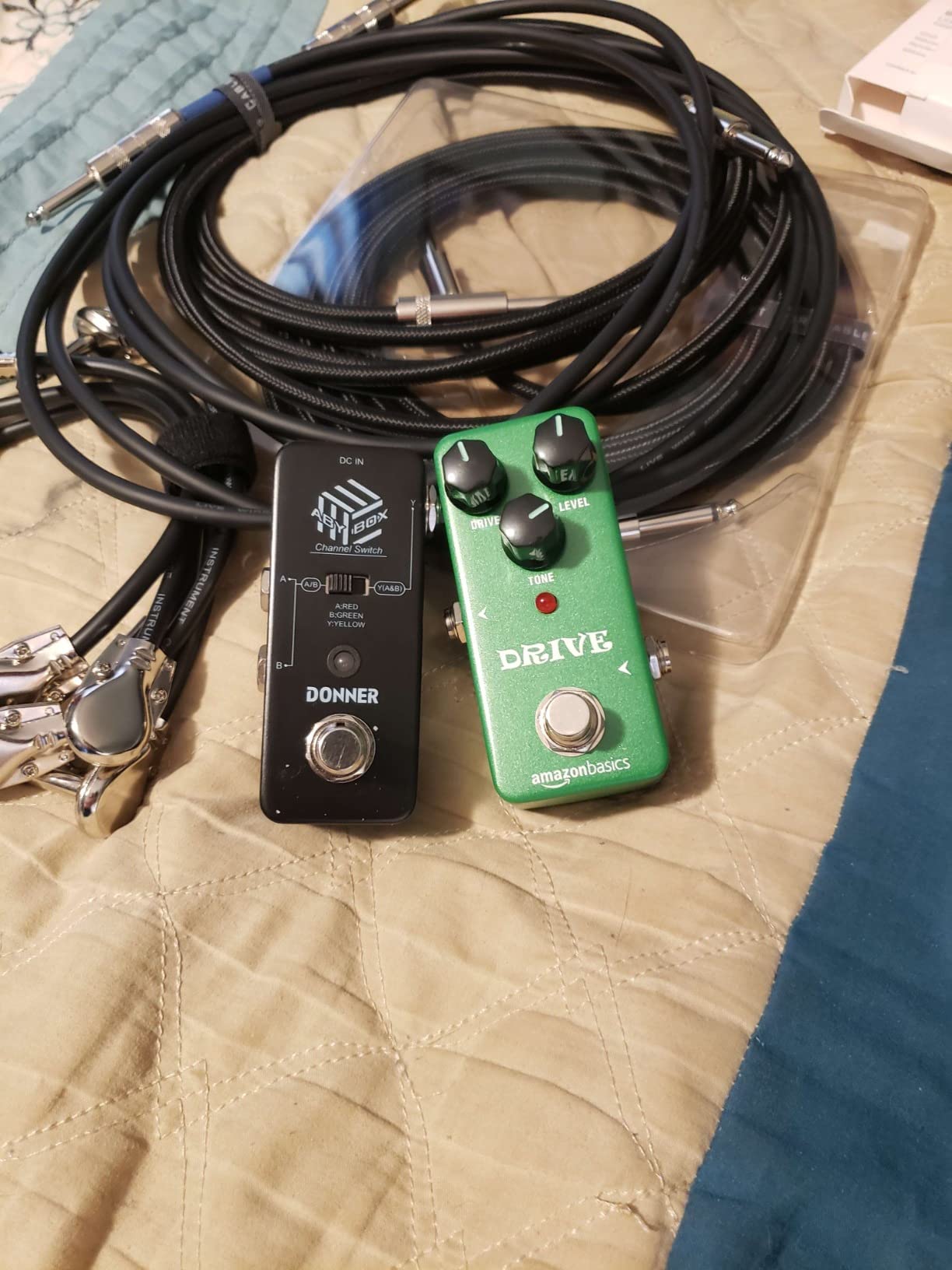 Amazon Basics Compressor Guitar Pedal, Fully Analog Circuit, Silver Customer Review Amazon Basics Compressor Guitar Pedal, Fully Analog Circuit, Silver - Customer Photo 2