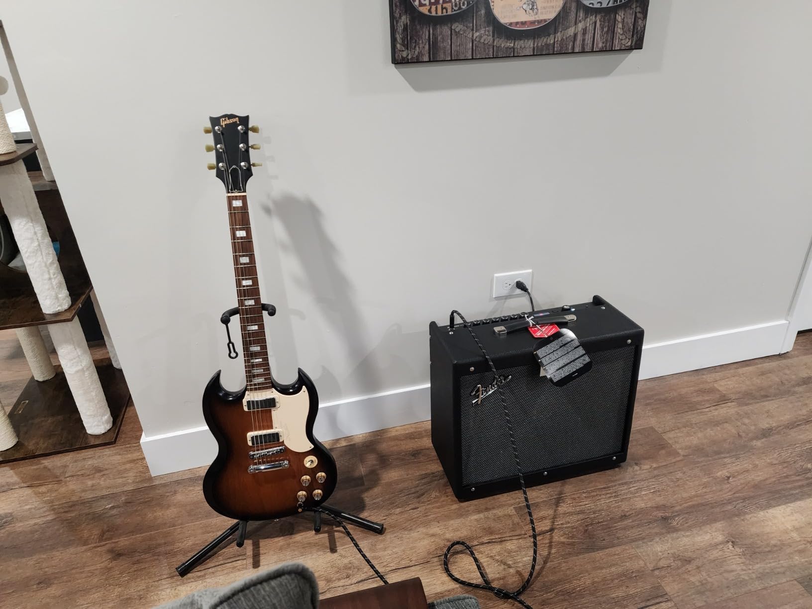 Fender Mustang GTX100 Guitar Amp and 7 Button Footswitch, 100 Watts, with 2-Year Warranty Integrated Looper, Bluetooth Audio Streaming for Play Along - Customer Photo 2