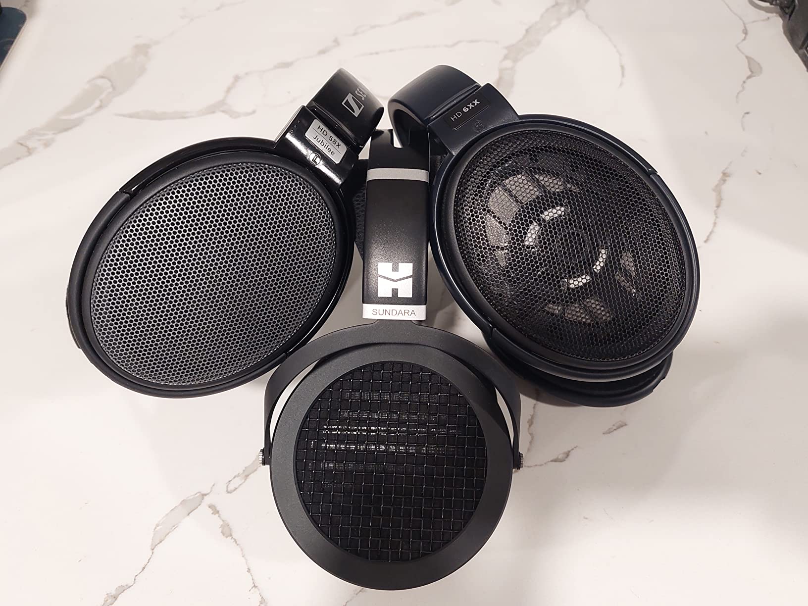 HIFIMAN SUNDARA Hi-Fi Headphone with 3.5mm Connectors, Planar Magnetic, Comfortable Fit with Updated Earpads-Black, 2020 Version - Customer Photo 2