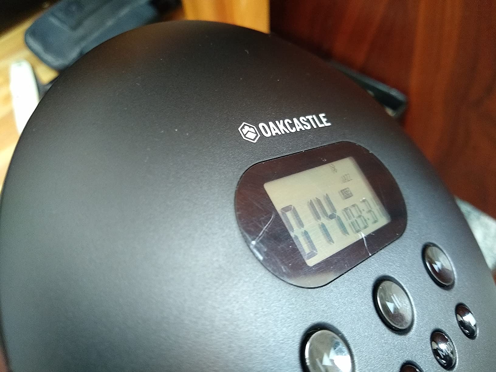 Oakcastle CD100 Rechargeable Bluetooth CD Player | 12hr Portable Playtime | in Car Compatible Personal CD Player | Headphones Included, AUX Output, Anti-Skip Protection, Custom EQ, CD100 (Black) - Customer Photo 3