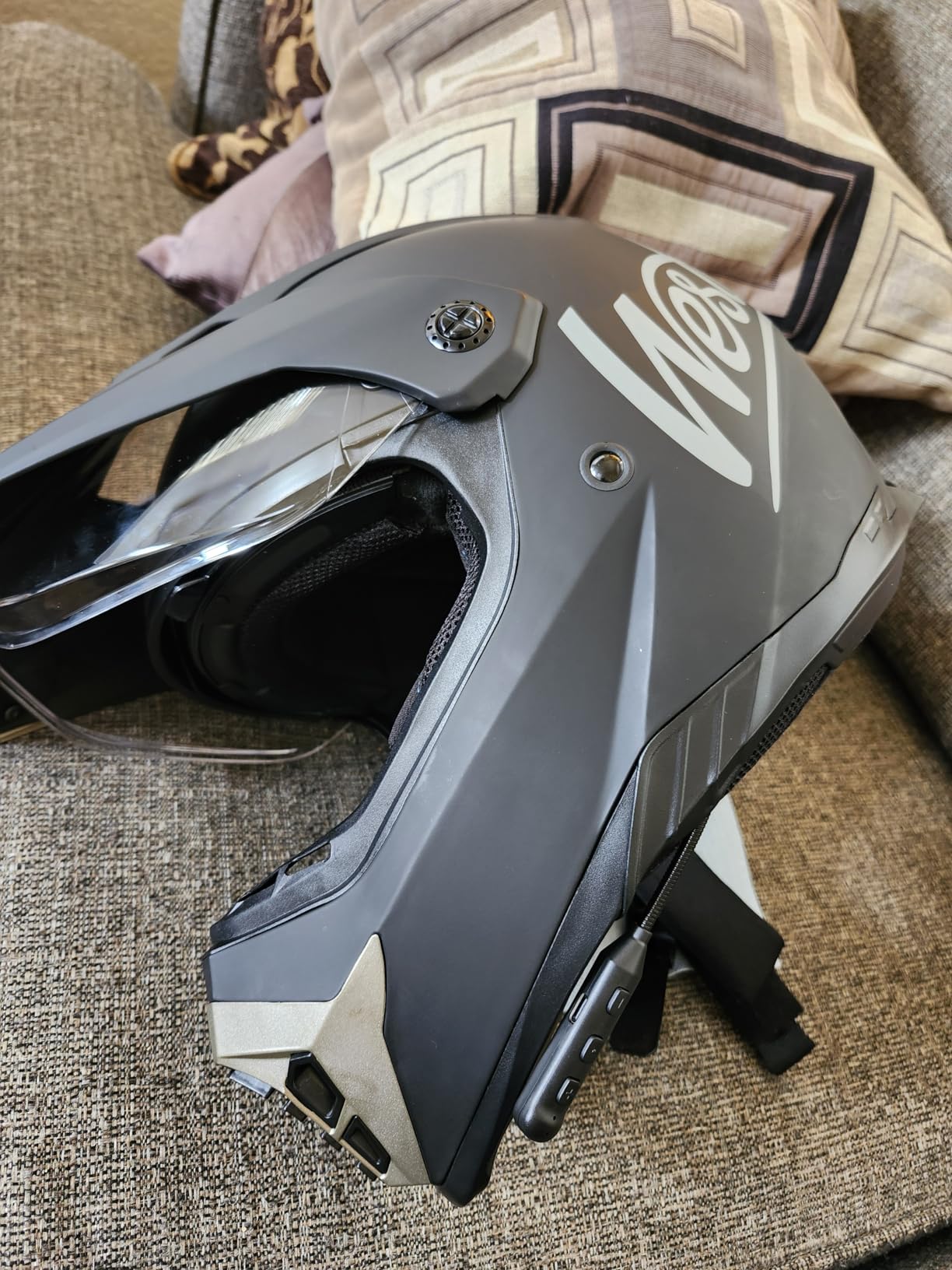 Motorcycle Helmet Bluetooth Headset Speakers with Good Sound,Loud,50 Hours Use,Large Button for Gloves,Fast and Stable Connection,Answer Automatically,Voice Assistant,IPX7 Waterproof,Easy Install - Customer Photo 1