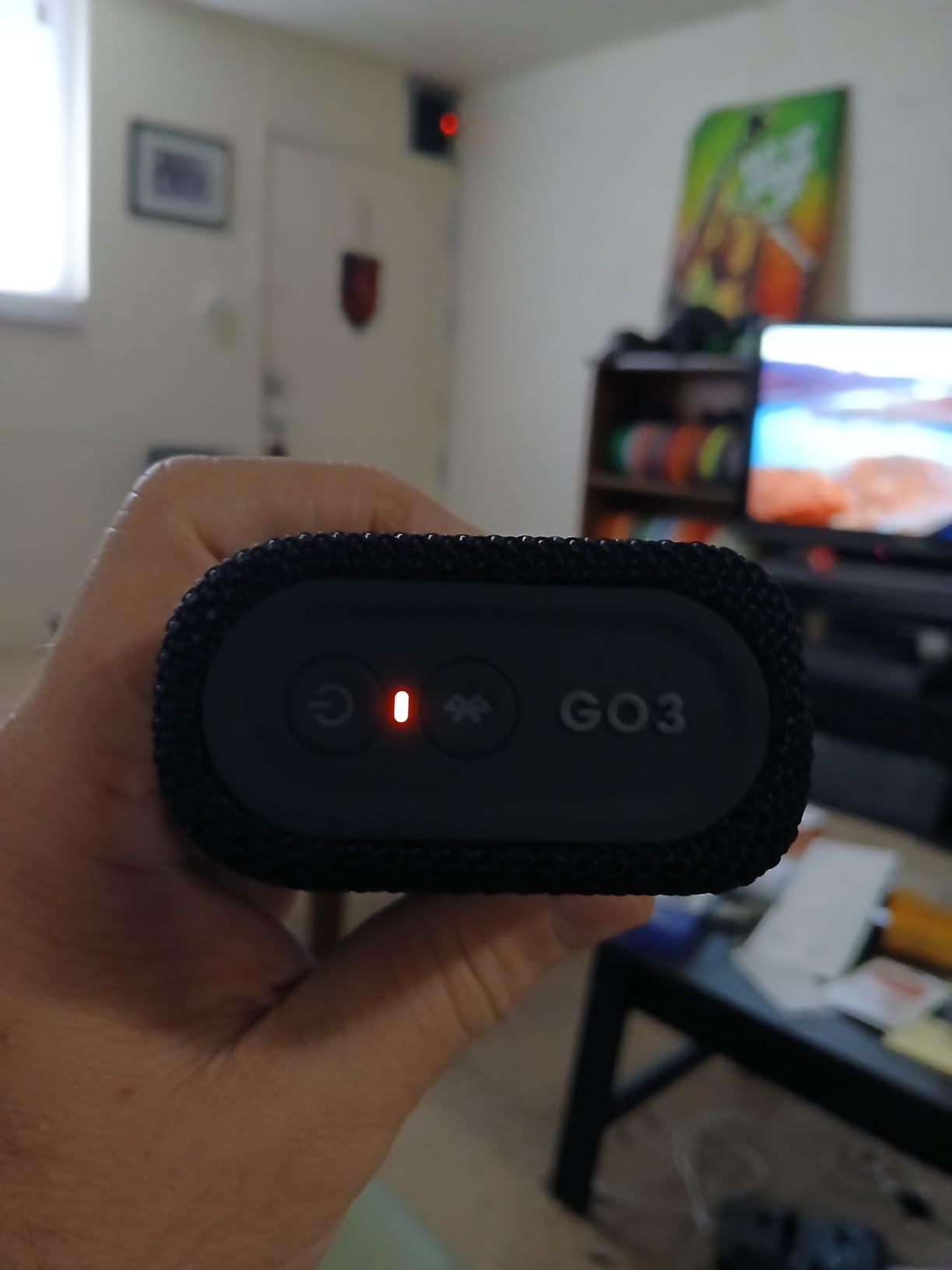 JBL Go 3 - Portable Mini Bluetooth Speaker, big audio and punchy bass, IP67 waterproof and dustproof, 5 hours of playtime, speaker for home, outdoor and travel (Black) - Customer Photo 2