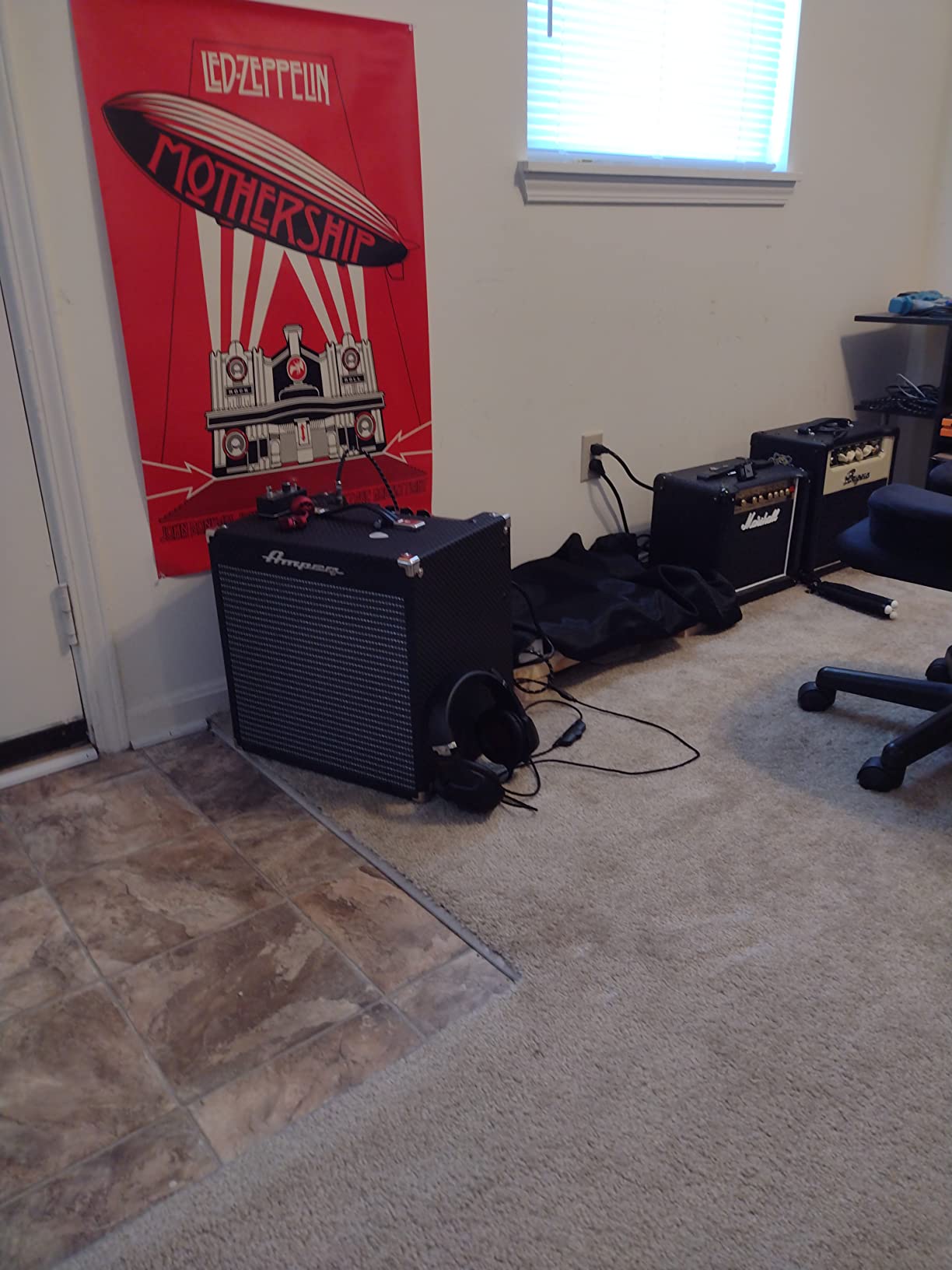 Ampeg Rocket Bass, RB 108, 1x8, 30-watts (AMG RB108) Customer Review Ampeg Rocket Bass, RB 108, 1x8, 30-watts (AMG RB108) - Customer Photo 1