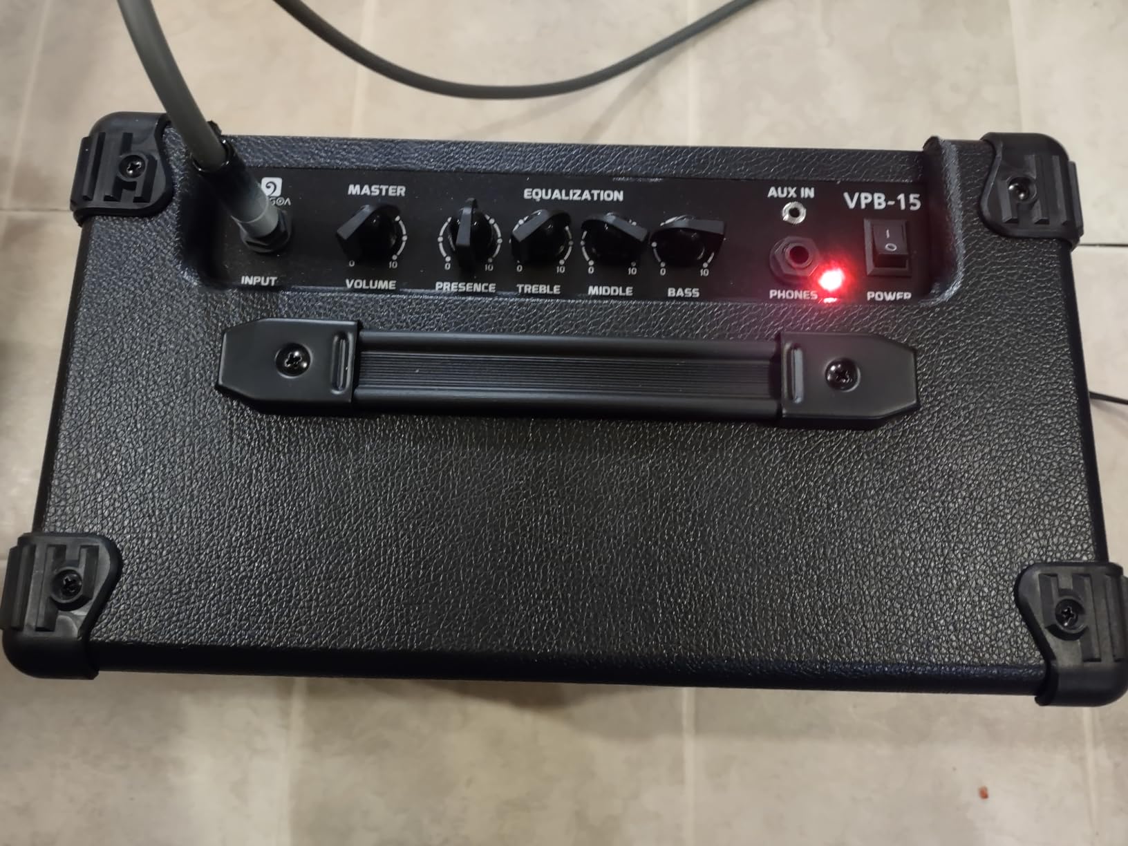 Vangoa Bass Guitar Amplifier 15W Portable Electric Bass Combo Amp Small for Bass Practice Amp Indoor Outdoor, Black Customer Review Vangoa Bass Guitar Amplifier 15W Portable Electric Bass Combo Amp Small for Bass Practice Amp Indoor Outdoor, Black - Customer Photo 1