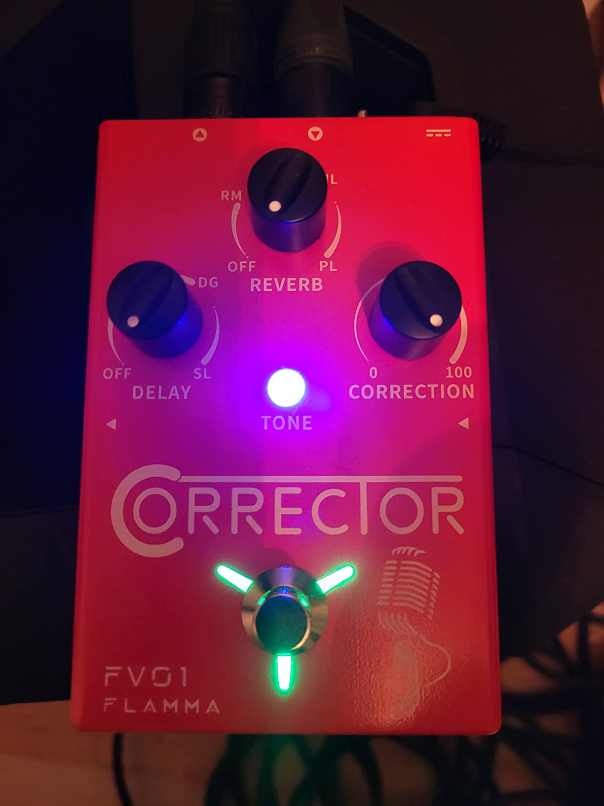 FLAMMA FV04 Vocal Harmony Pedal Vocal Effects Processor Stompbox Voice Mic Harmonizer with Reverb 12 Pitches with 11 Different Harmony Modes All-In-One for Singer and Guirist Singing Recording - Customer Photo 2