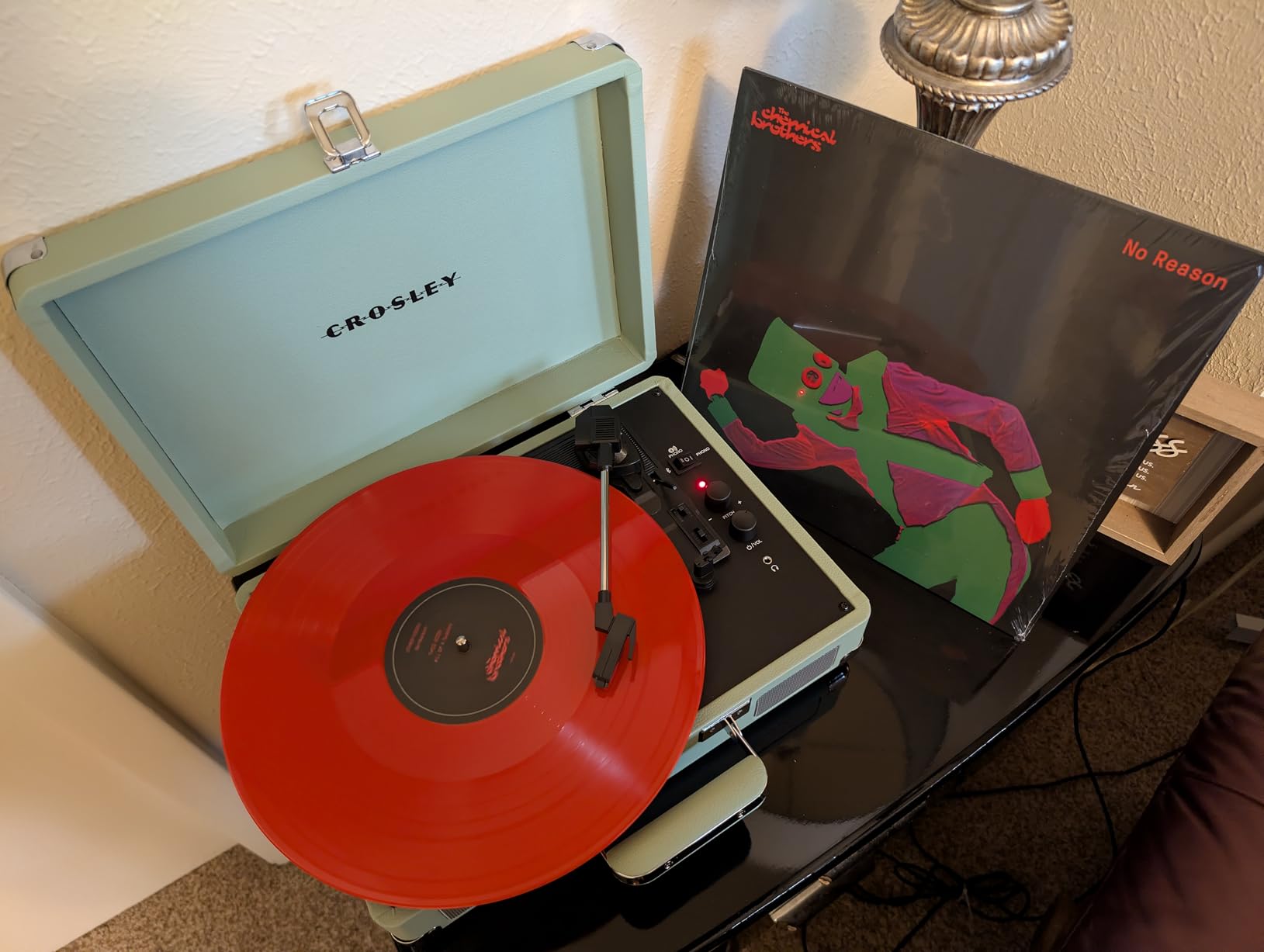 Crosley CR8005F-MT Cruiser Plus Vintage 3-Speed Bluetooth in/Out Suitcase Vinyl Record Player Turntable, Mint Customer Review Crosley CR8005F-MT Cruiser Plus Vintage 3-Speed Bluetooth in/Out Suitcase Vinyl Record Player Turntable, Mint - Customer Photo 1