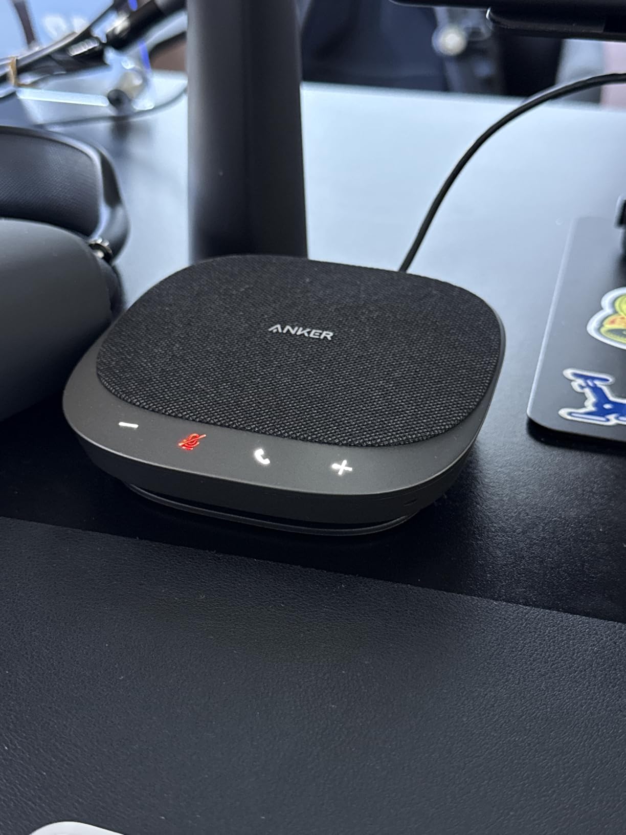 Anker PowerConf S330 USB Speakerphone, Conference Microphone for Home Office, Smart Voice Enhancement, Plug and Play, 360° Voice Coverage, Powerful Sound, Desktop PC Speaker, Online Meetings Customer Review Anker PowerConf S330 USB Speakerphone, Conference Microphone for Home Office, Smart Voice Enhancement, Plug and Play, 360° Voice Coverage, Powerful Sound, Desktop PC Speaker, Online Meetings - Customer Photo 3
