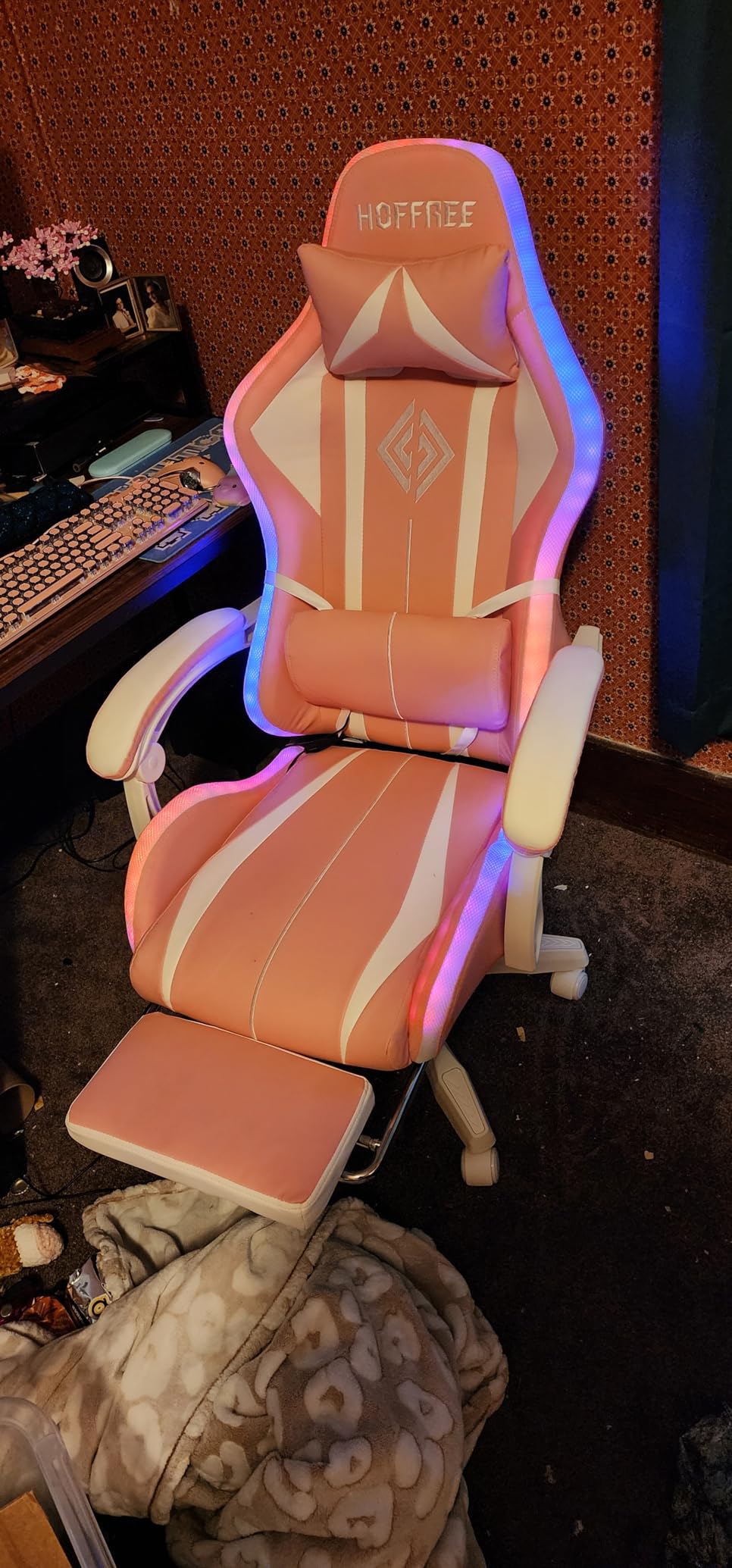 RGB Gaming Chair with Bluetooth Speakers and LED Lights Ergonomic Massage Computer Game Chair with Footrest High Back Music Video Game Chair with Lumbar Support Red and Black - Customer Photo 1