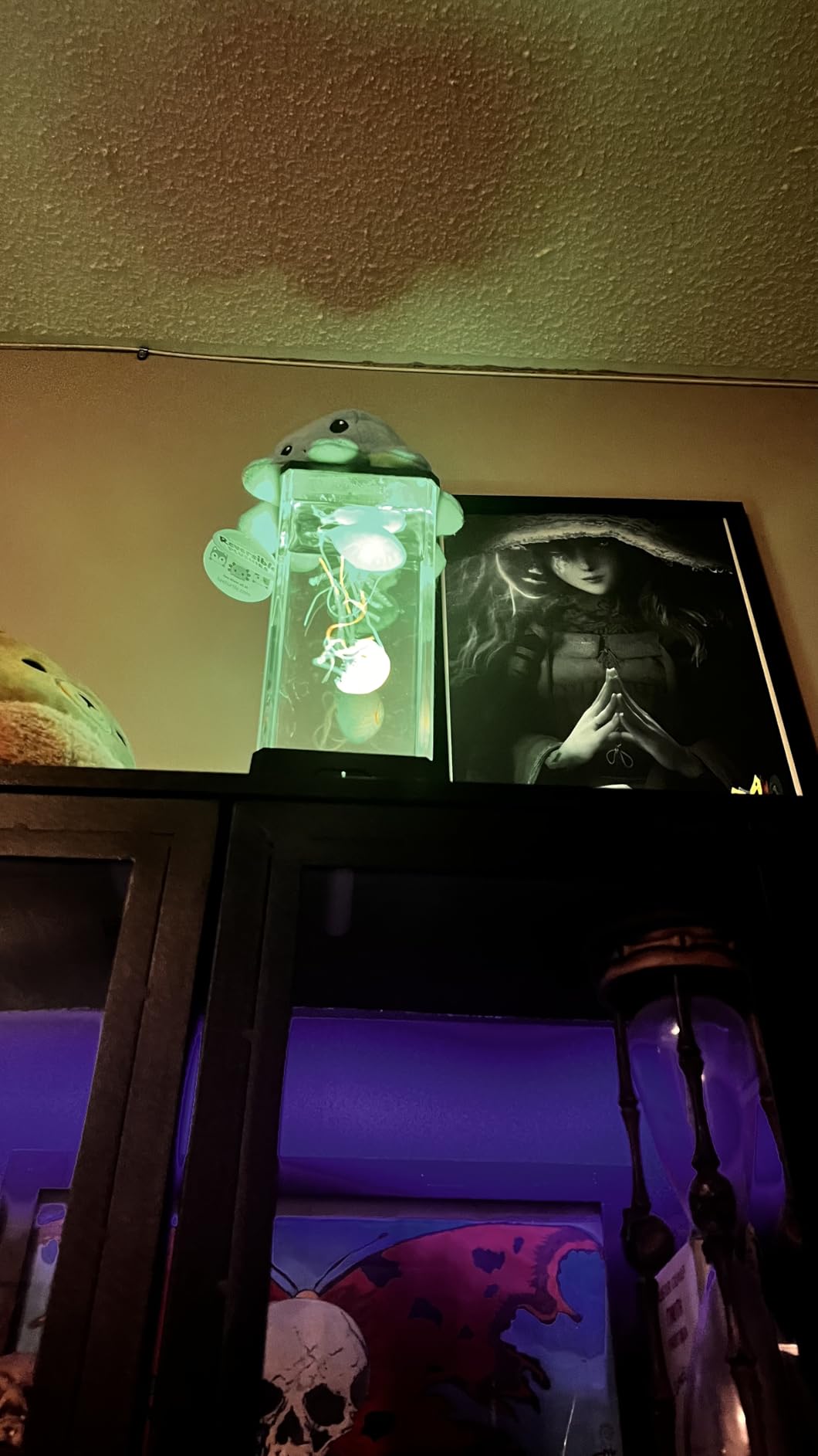 COLORLIFE Cool Electric Jellyfish Lamp with Bluetooth Speaker Music Gift for Boys Girls Adults Aquarium Tank Sensory Mood Night Light for Decorate Relax Customer Review COLORLIFE Cool Electric Jellyfish Lamp with Bluetooth Speaker Music Gift for Boys Girls Adults Aquarium Tank Sensory Mood Night Light for Decorate Relax - Customer Photo 2