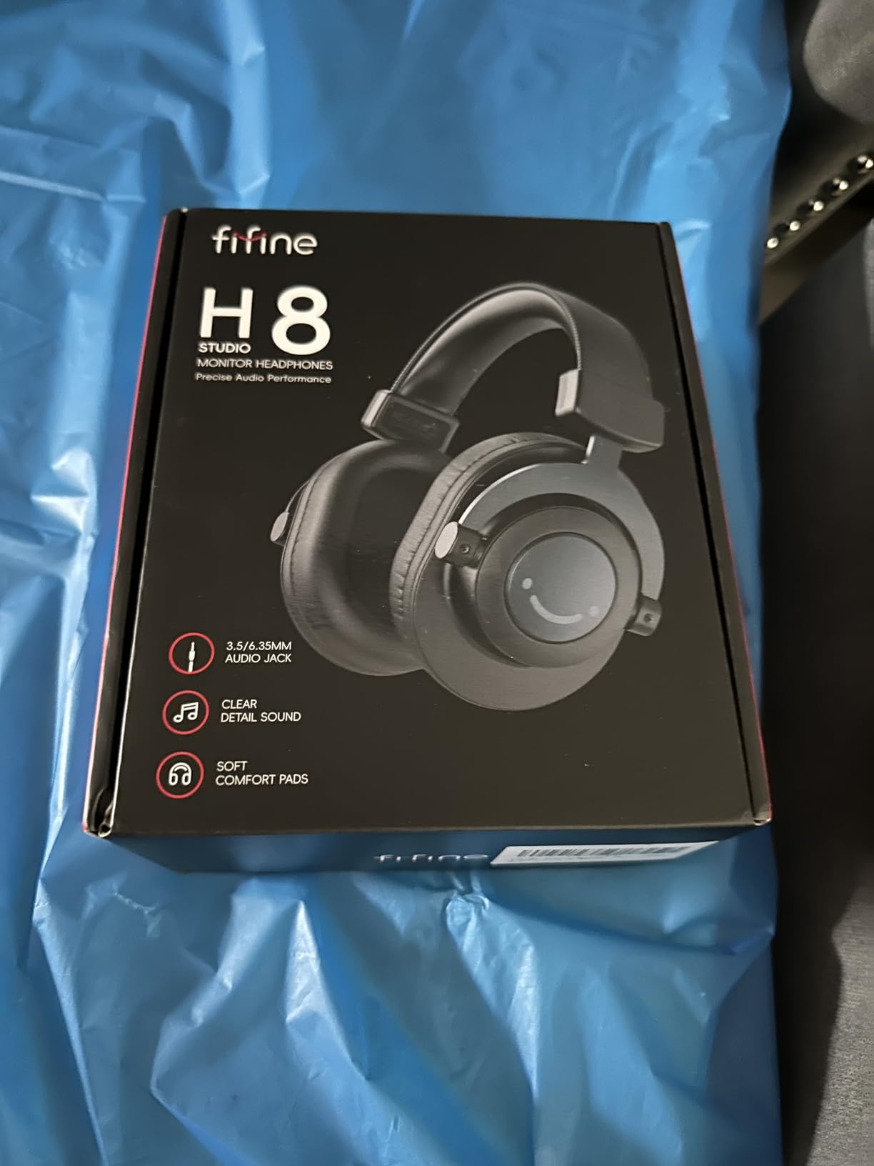FIFINE Studio Monitor Headphones for Recording-Over Ear Wired Headphones for Podcast Monitoring, Streaming Comfortable Equipment with Detachable Cables 3.5mm or 6.35mm Jack, Black, on PC/Mixer-H8 Customer Review FIFINE Studio Monitor Headphones for Recording-Over Ear Wired Headphones for Podcast Monitoring, Streaming Comfortable Equipment with Detachable Cables 3.5mm or 6.35mm Jack, Black, on PC/Mixer-H8 - Customer Photo 1