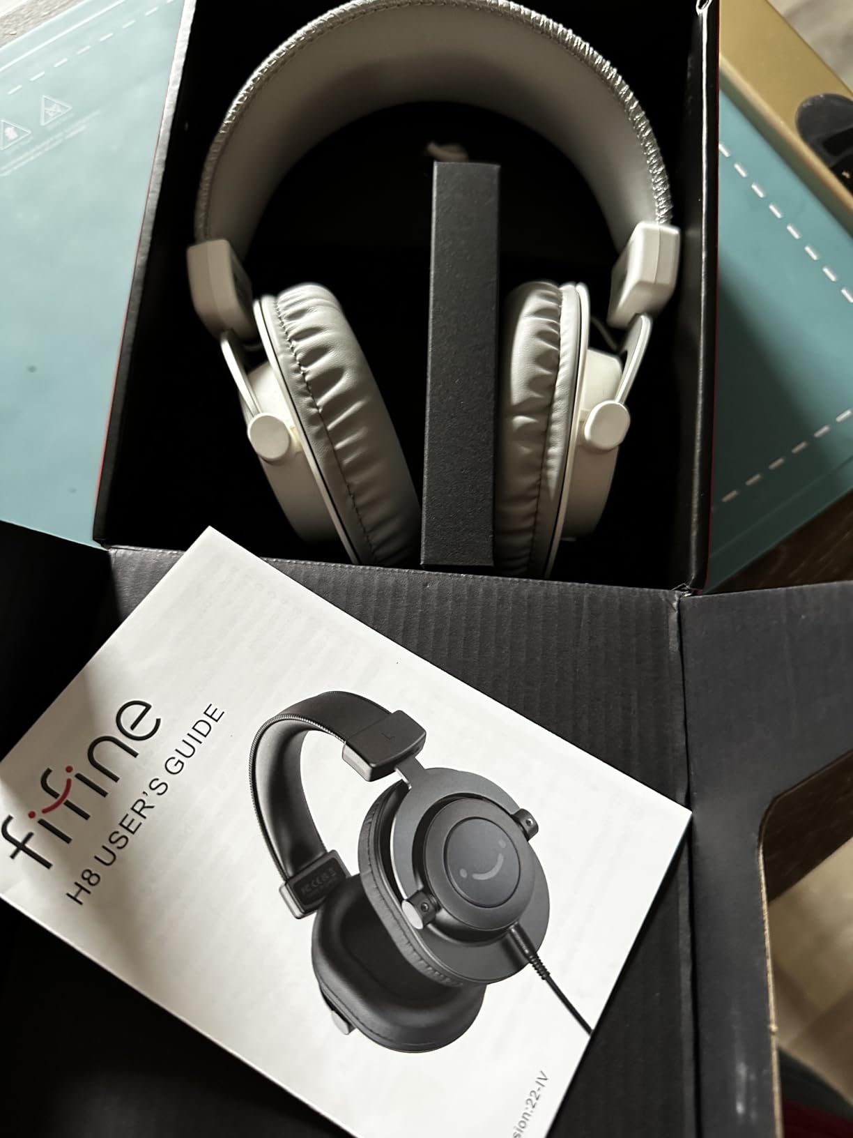 FIFINE Studio Monitor Headphones for Recording-Over Ear Wired Headphones for Podcast Monitoring, Streaming Comfortable Equipment with Detachable Cables 3.5mm or 6.35mm Jack, Black, on PC/Mixer-H8 Customer Review FIFINE Studio Monitor Headphones for Recording-Over Ear Wired Headphones for Podcast Monitoring, Streaming Comfortable Equipment with Detachable Cables 3.5mm or 6.35mm Jack, Black, on PC/Mixer-H8 - Customer Photo 2