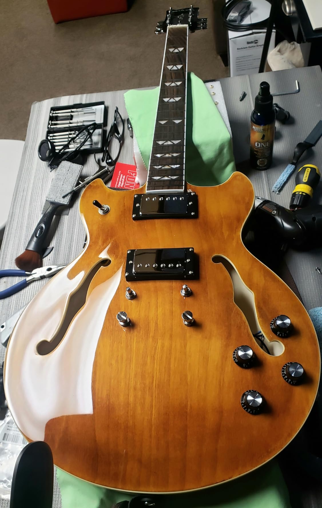 WestCreek 333 Electric Guitar with 6 String, Semi Hollow Body Jazz Electric Guitar, Humbucker Pickups, Rosewood Fretboard, Rounded End Jumbo Frets, Full size - Customer Photo 2