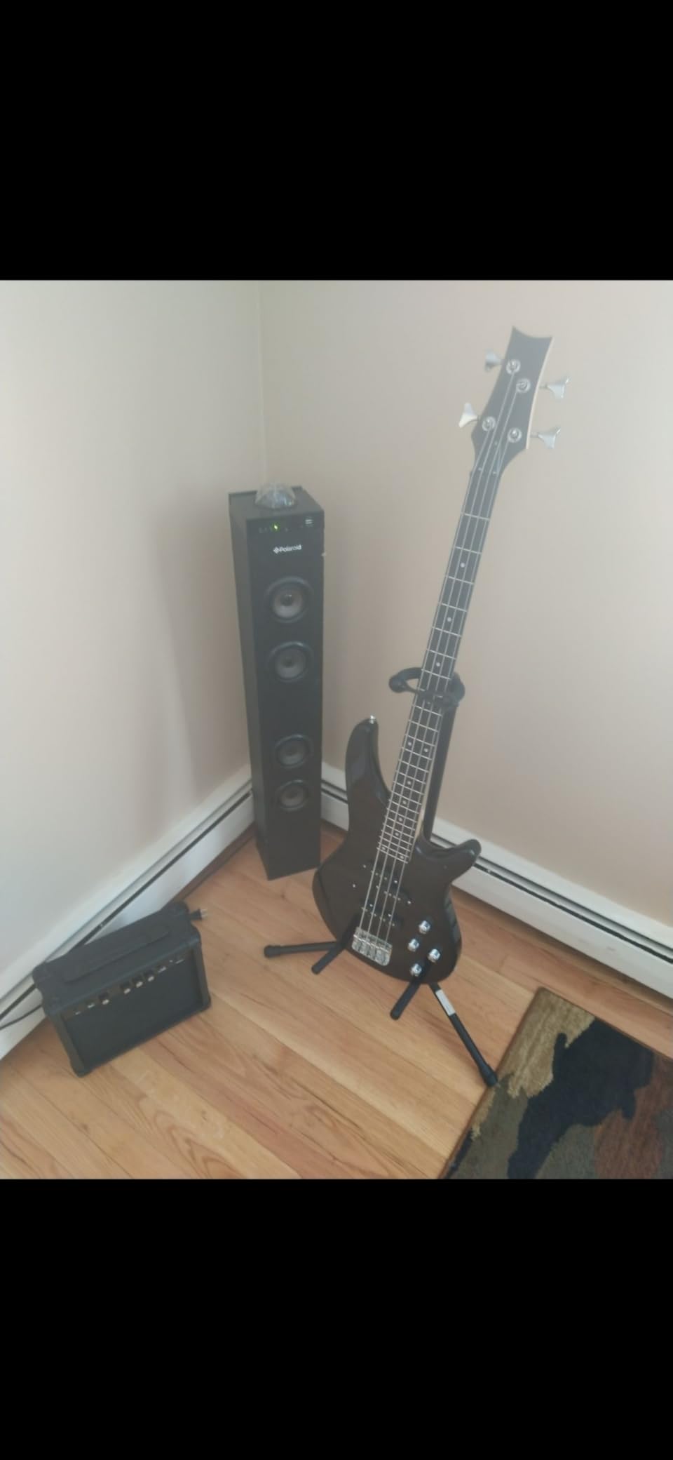 Ktaxon Electric Bass Guitar 5 String Bass Guitar with 20 Watt Amplifier, JB Type Pickup, Naturally air-dried Maple Neck, Rosewood Fretboard, Basswood Body(Black) - Customer Photo 2