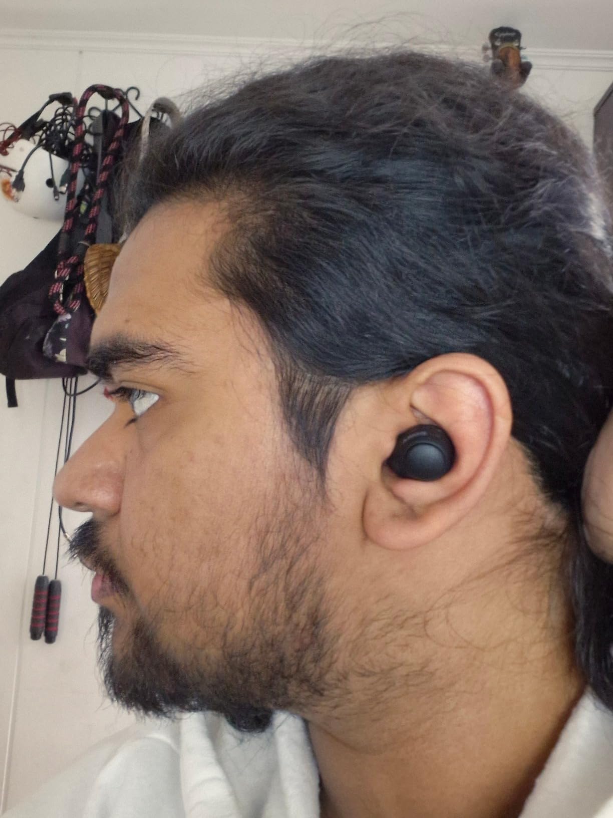 Sony WF-C700N Truly Wireless Noise Canceling in-Ear Bluetooth Earbud Headphones with Mic and IPX4 Water Resistance, White - Customer Photo 3