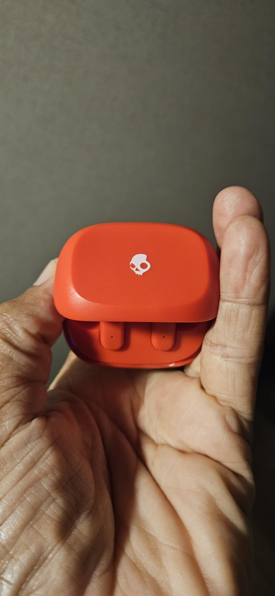 Skullcandy Smokin' Buds Wireless Earbuds, Bluetooth Headphones, Noise Isolating Fit, Up to 20 Hours Battery, IPX4 Sweat and Water Resistant, Microphone for iPhone Android - True Black - Customer Photo 1