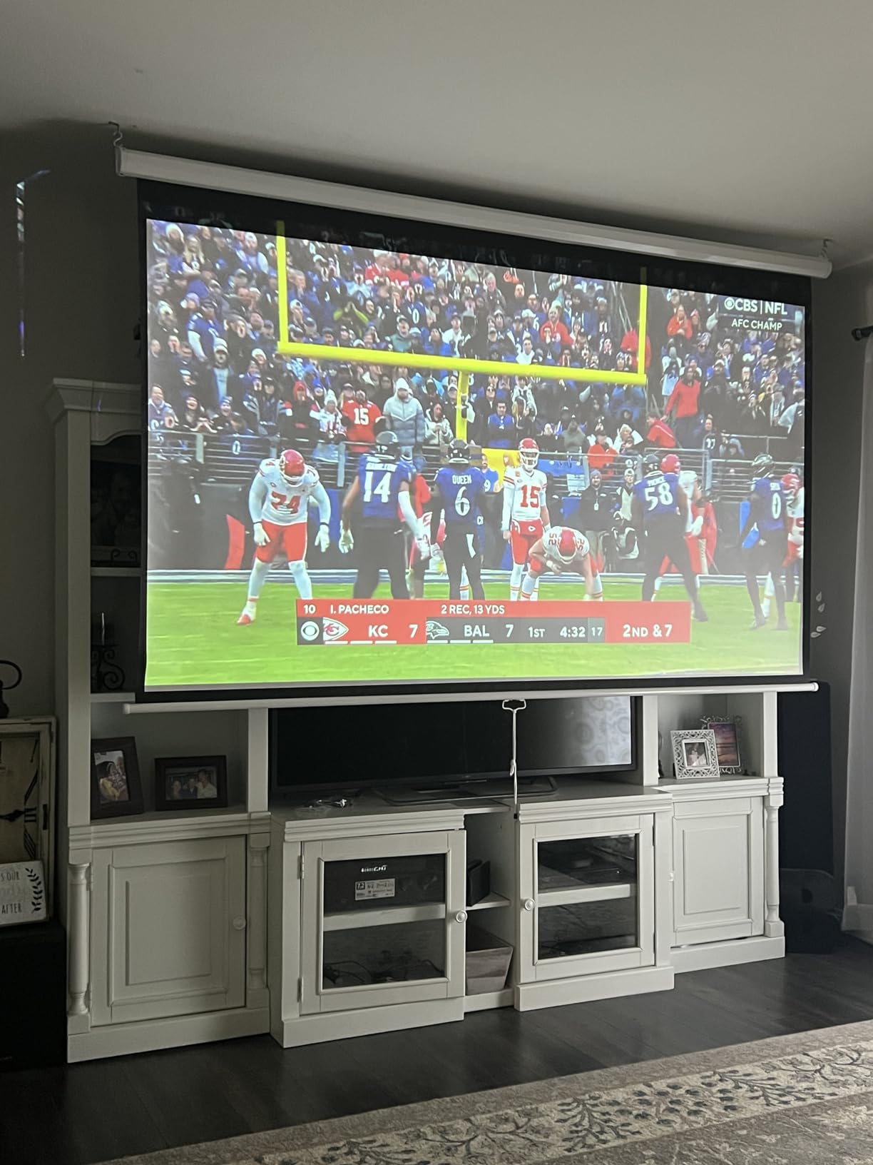 GooDee Smart 4K Projector with 5G WIFI and Bluetooth, Netflix/Amazn Prime Video Certified, Dolby Audio, Outdoor Projector, 400