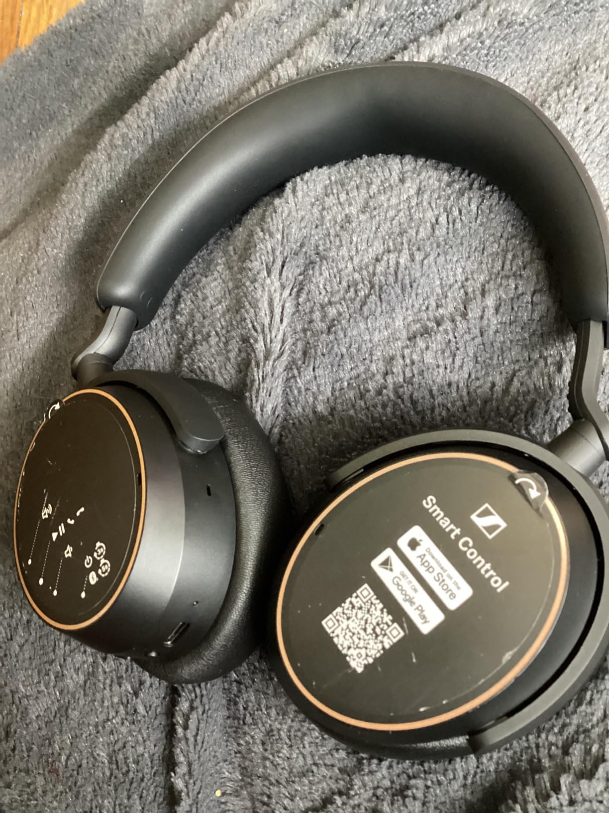 Sennheiser ACCENTUM Wireless Bluetooth Headphones - 50-Hour Battery Life, Audio, Hybrid Noise Cancelling (ANC), All-Day Comfort, White - Customer Photo 3