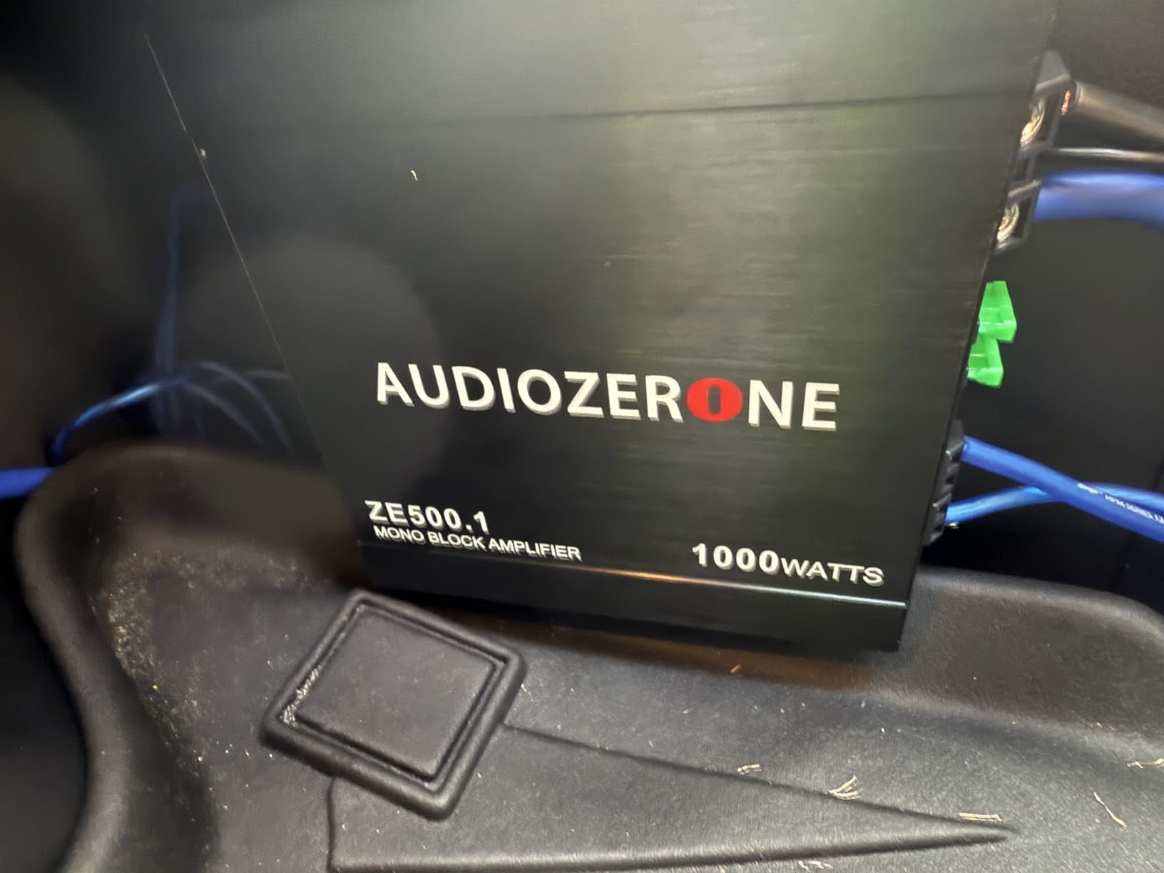 Car Audio Amplifier ZE500.1 1000W Monoblock Class D MOSFET Subwoofer Audio, 1-4 Ohm Stable, Low Pass Crossover, Mosfet Power Supply, Stereo Customer Review Car Audio Amplifier ZE500.1 1000W Monoblock Class D MOSFET Subwoofer Audio, 1-4 Ohm Stable, Low Pass Crossover, Mosfet Power Supply, Stereo - Customer Photo 2