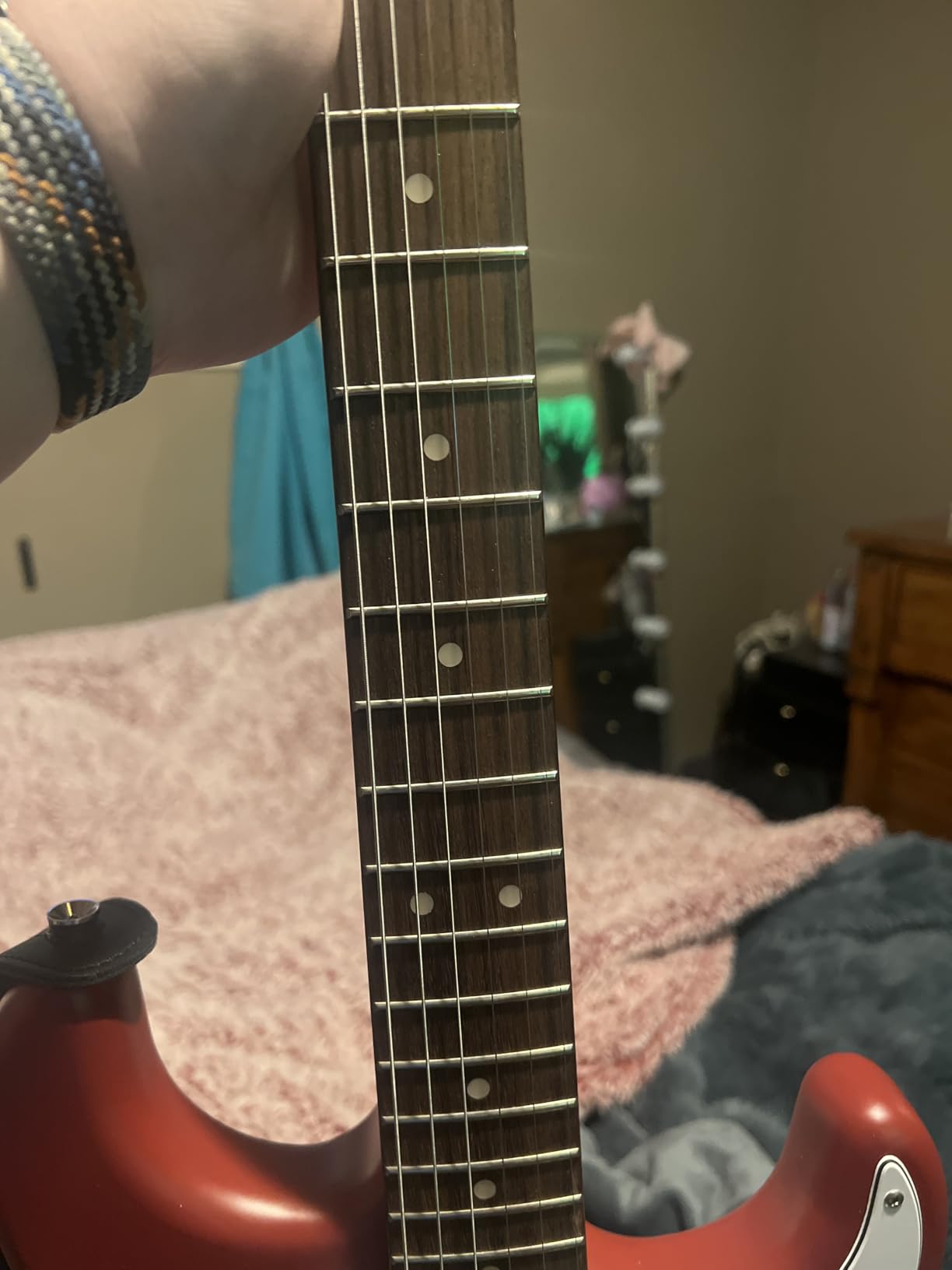 Fender Squier Debut Series Stratocaster Electric Guitar, Beginner Guitar, with 2-Year Warranty, Includes Free Lessons, Dakota Red with Matte Finish - Customer Photo 3